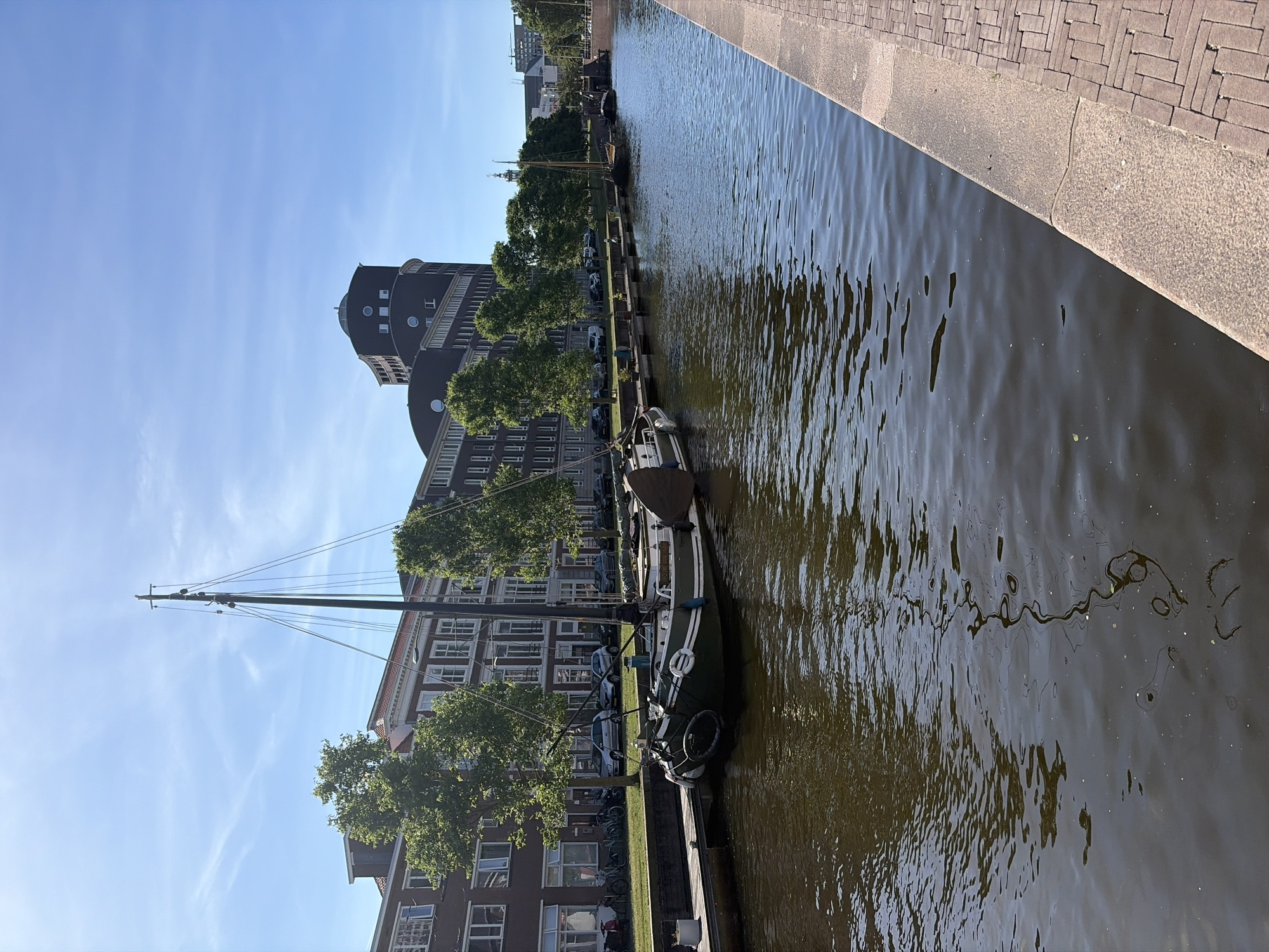 Architectural tour of modern Hague captured in afternoon documentation