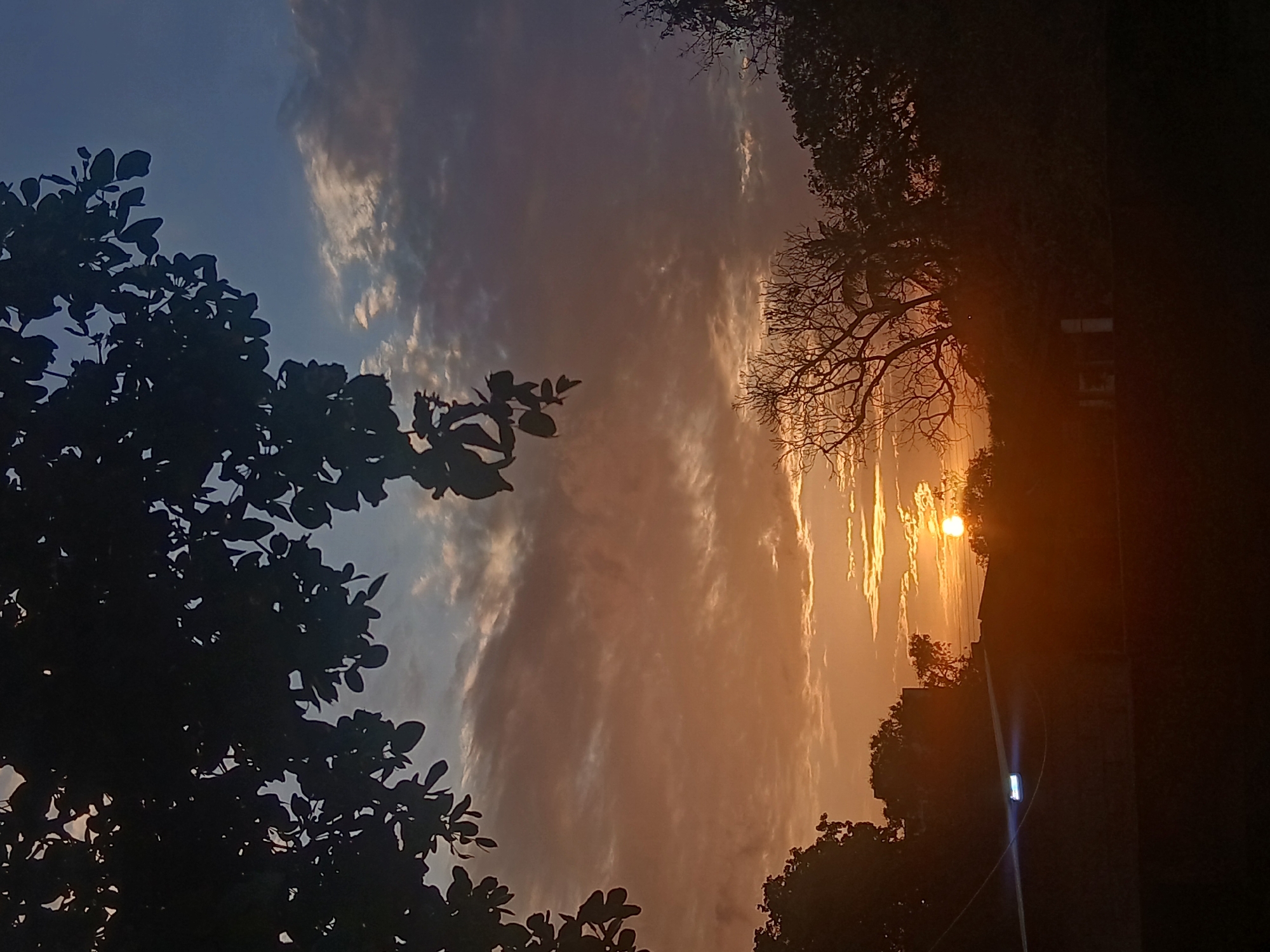 Sunset documented by witnesses in Juan Griego, Venezuela