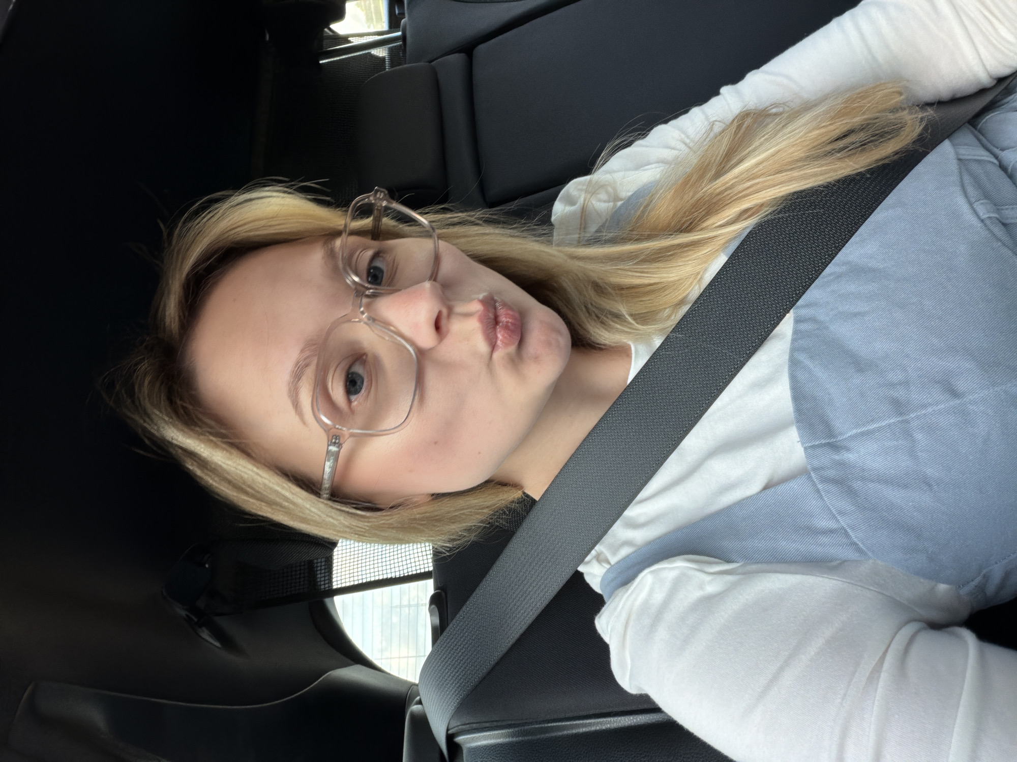 Woman observed in vehicle front seat in Rishon LeZion