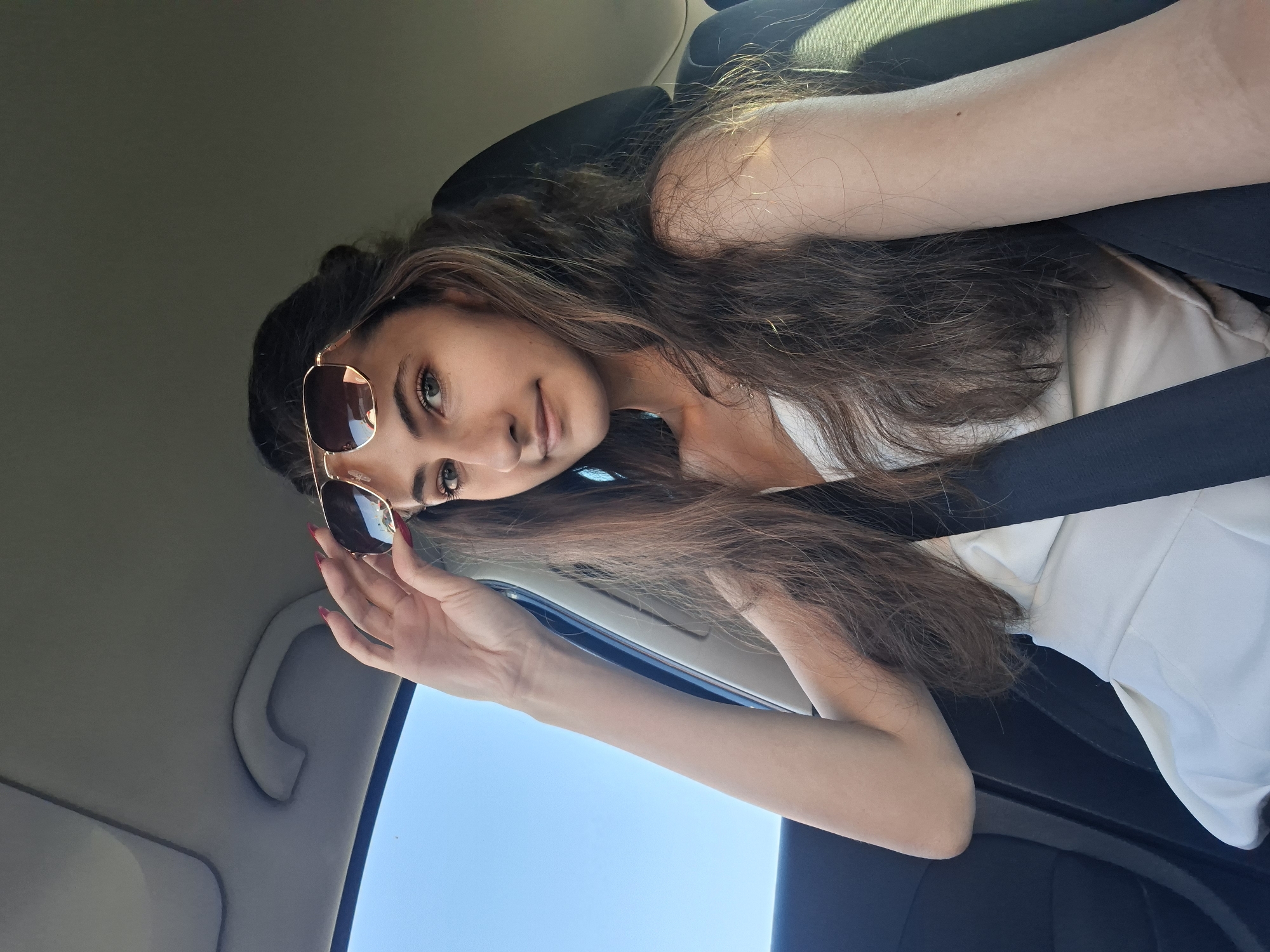Quick car moments: peace signs and a teddy bear co-pilot