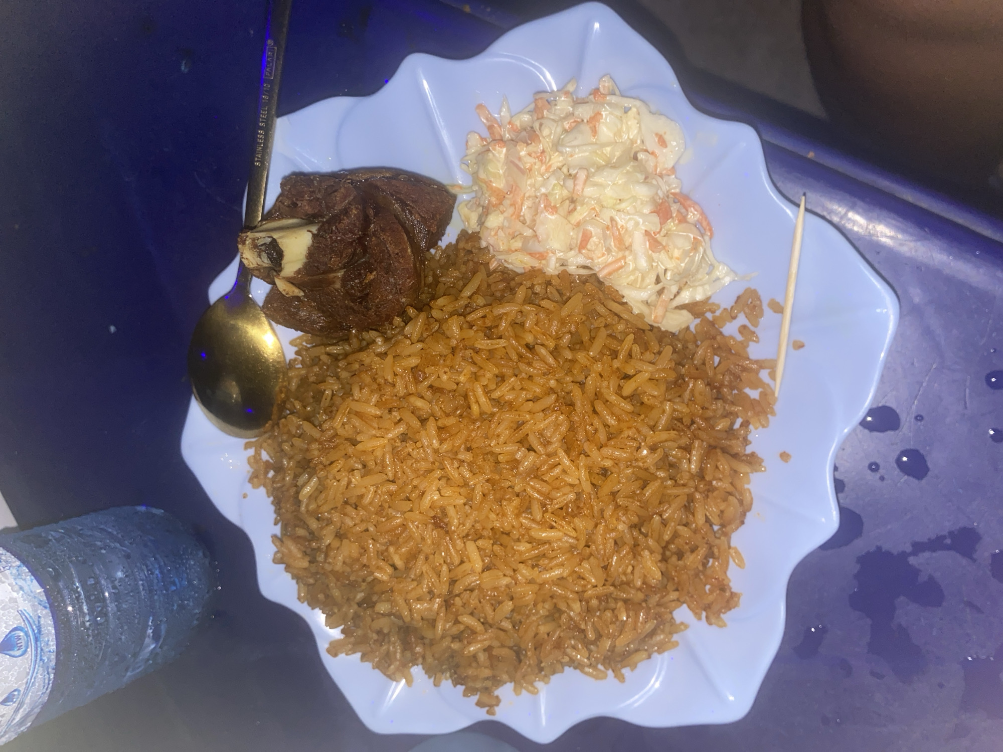 Casual hangout in Mayo Dasa with word-card asides