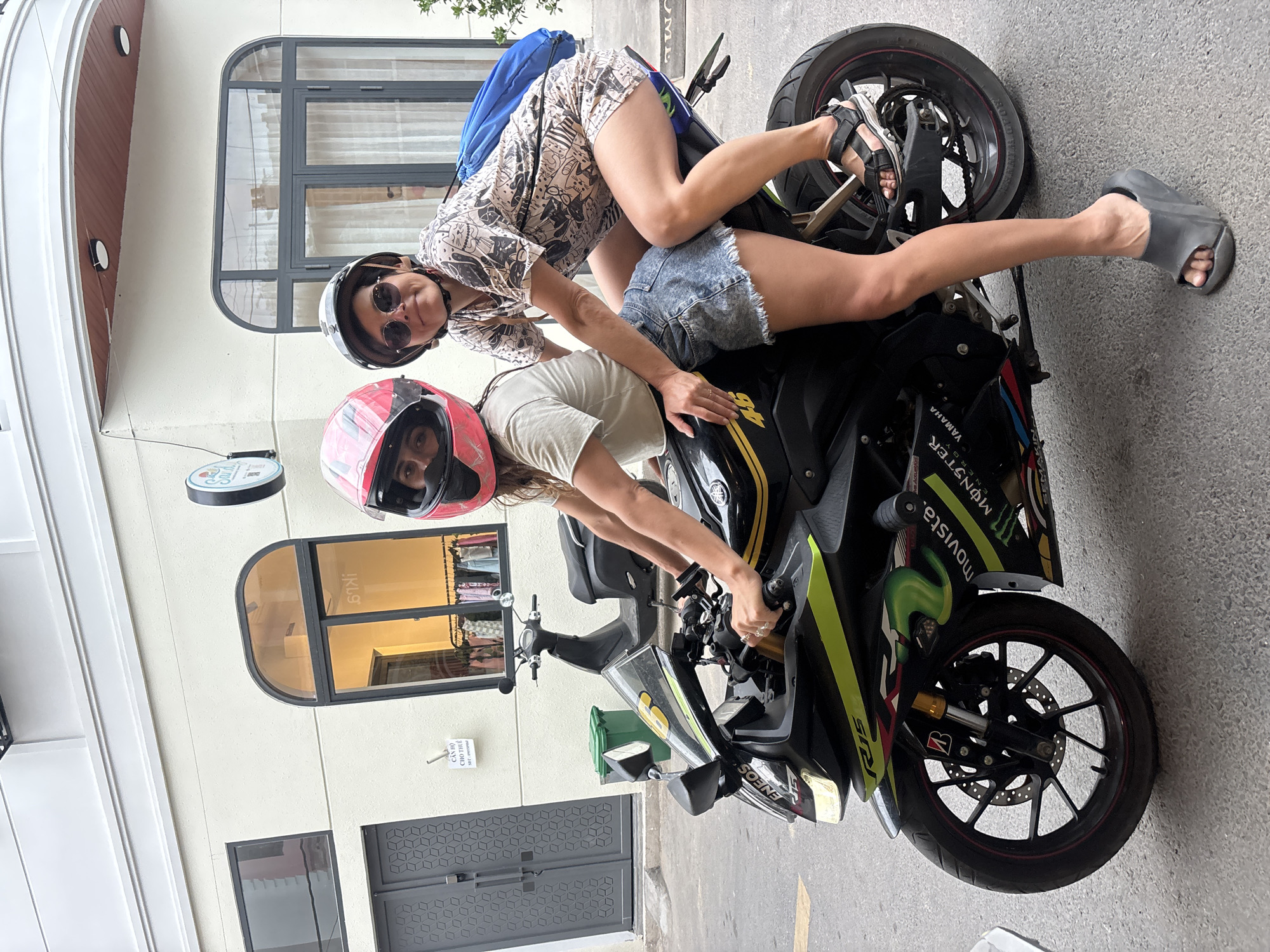 A casual morning riding and eating around Đà Nẵng