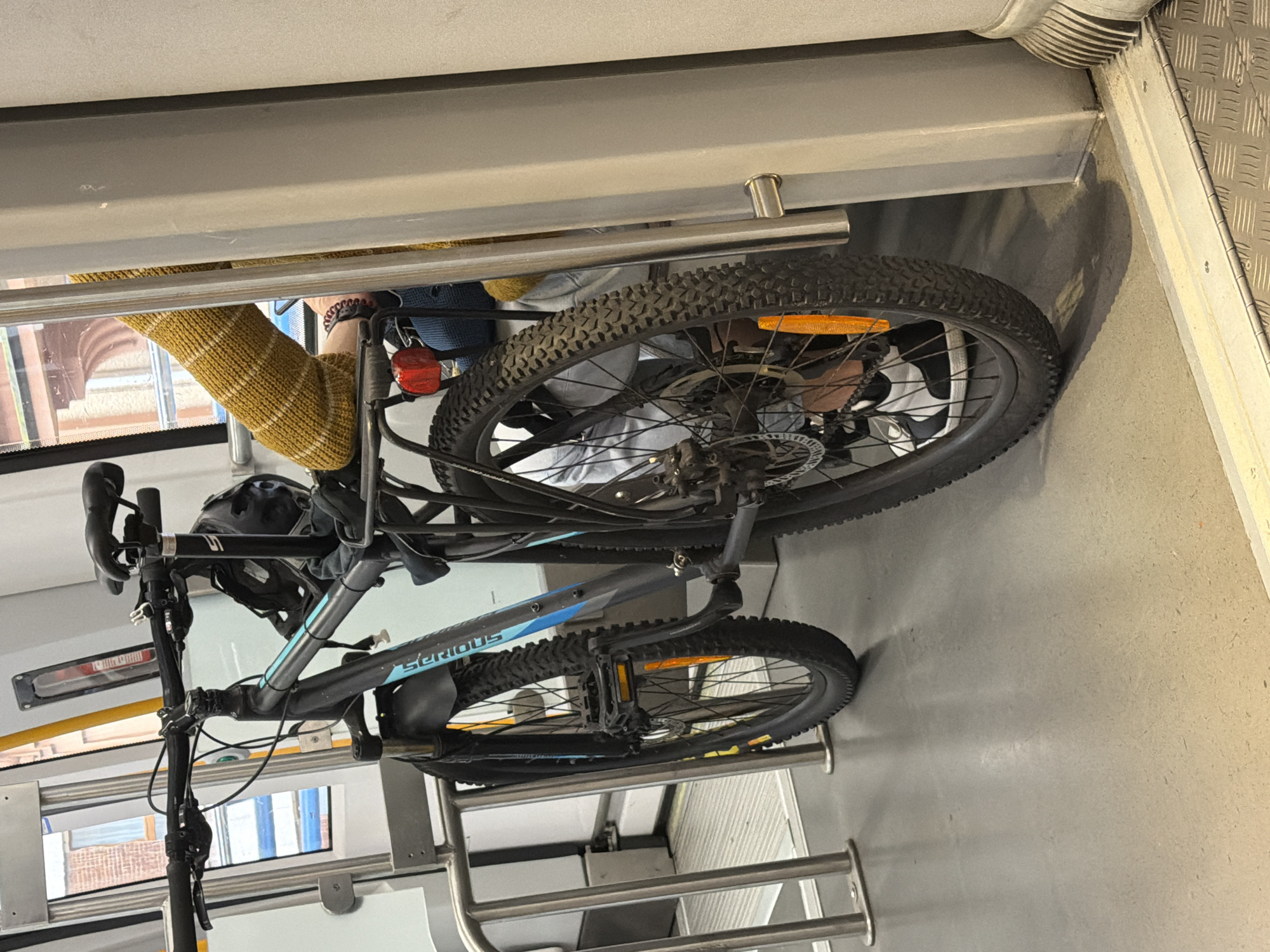 Cyclists board public transport with bikes in Pasaia