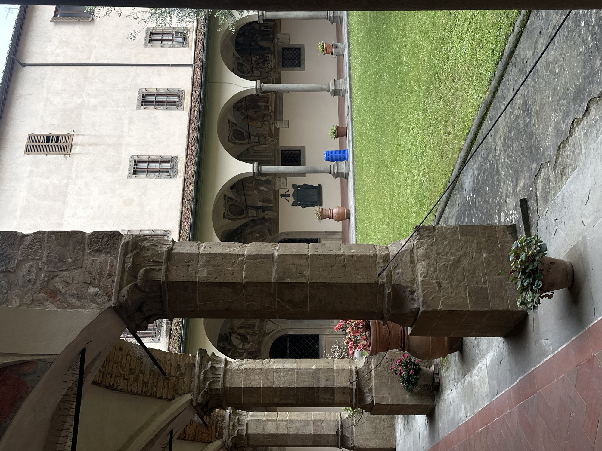 Peaceful morning scene captured in historic Florentine courtyard
