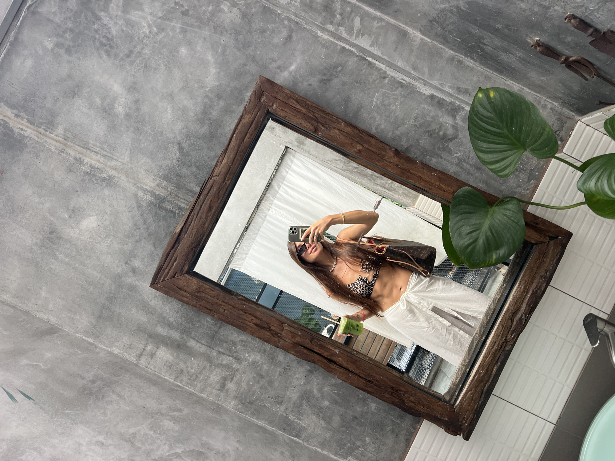 Tourist documents morning visit to Baan Lamai with selfies
