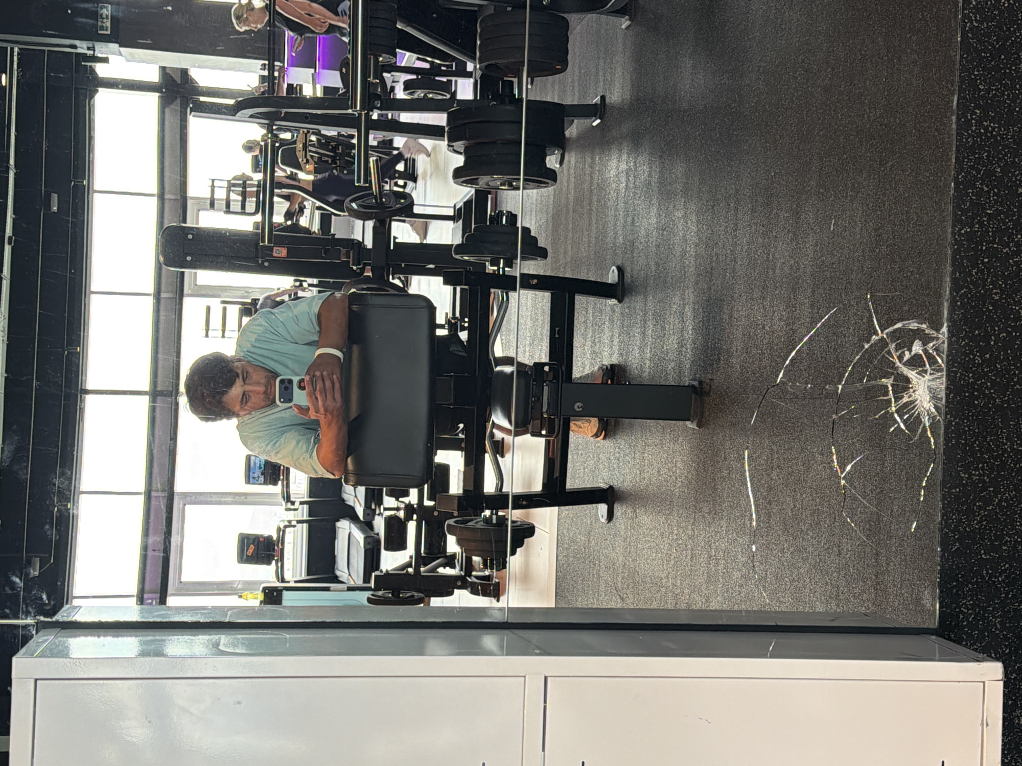 Mirror selfie moment at a Krasnoyarsk gym