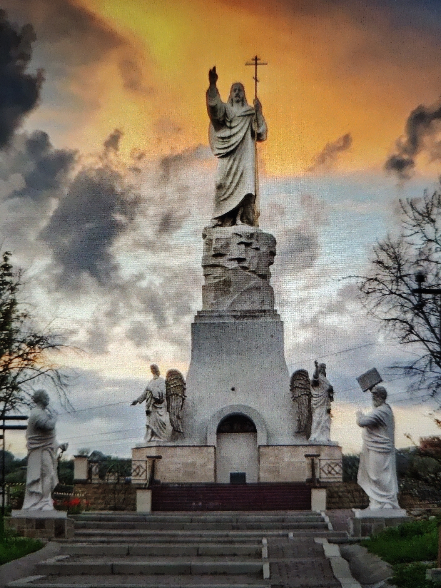 Afternoon around Stavropol's parks, monuments, and street scenes