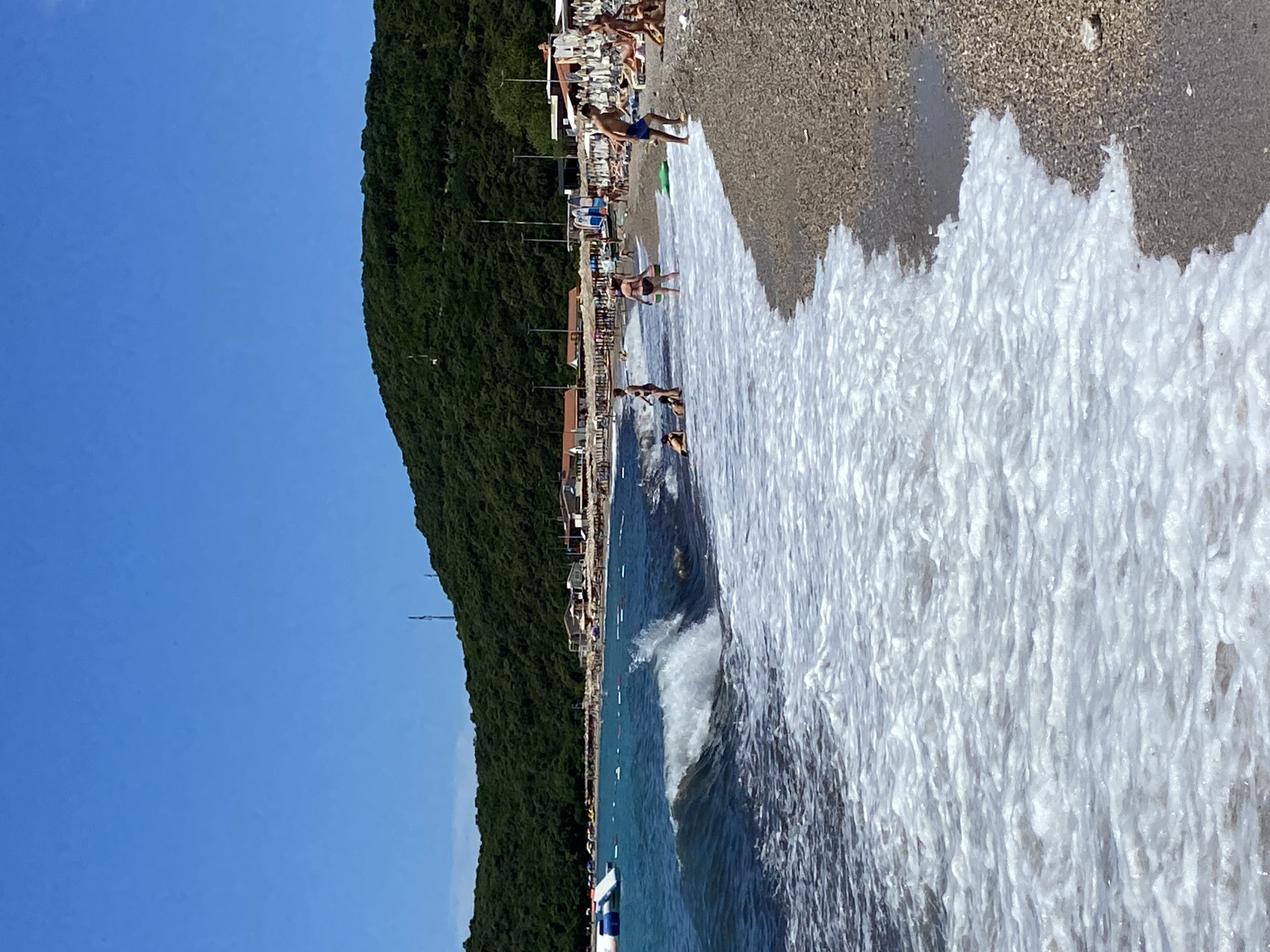 Beach day at Prijevor with pedal boats and coffee