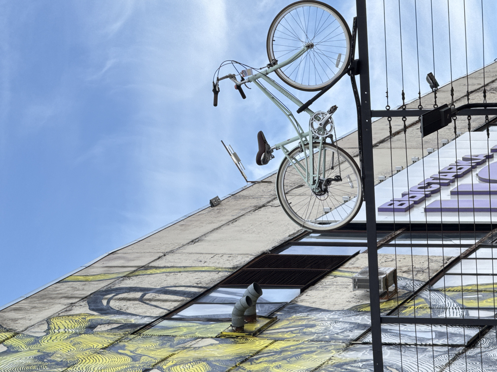 Street scenes and urban art documented in Saint Petersburg