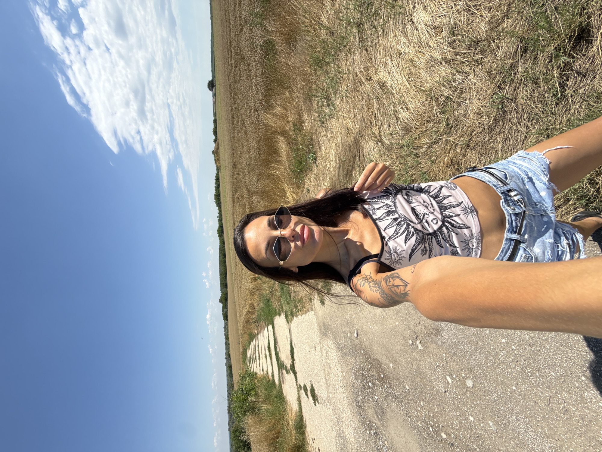 Selfies and wheat fields on a sunny morning near Loznitsa