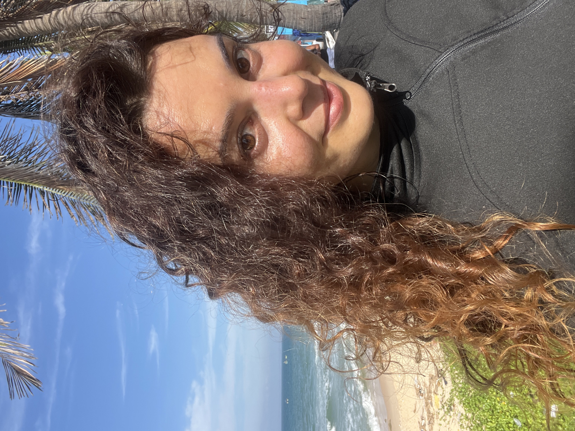 Sunny beach stop in Phu Thuy Ward, selfies and shoreline views