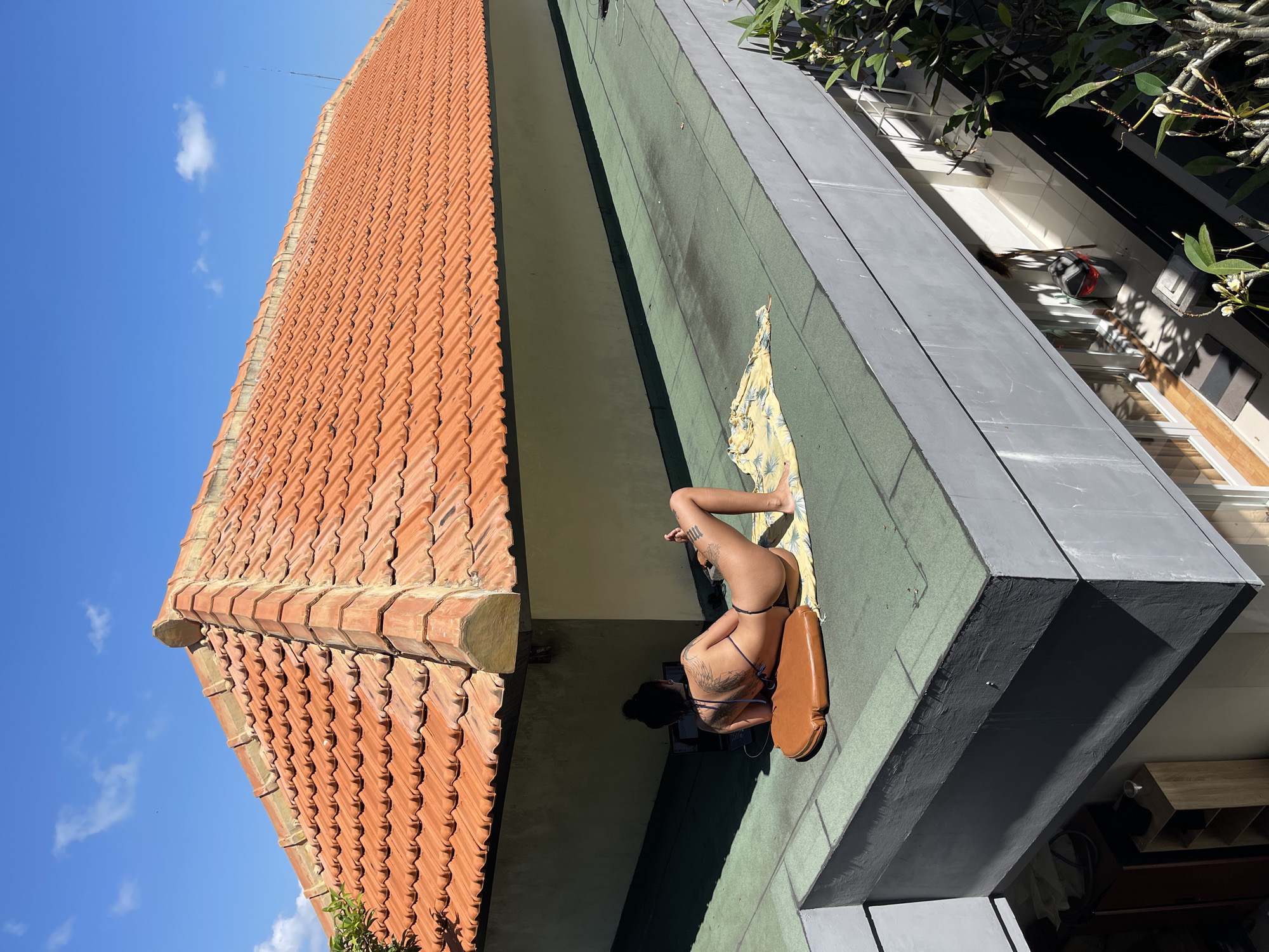 Rooftop relaxation and millipede spotting in Kuta