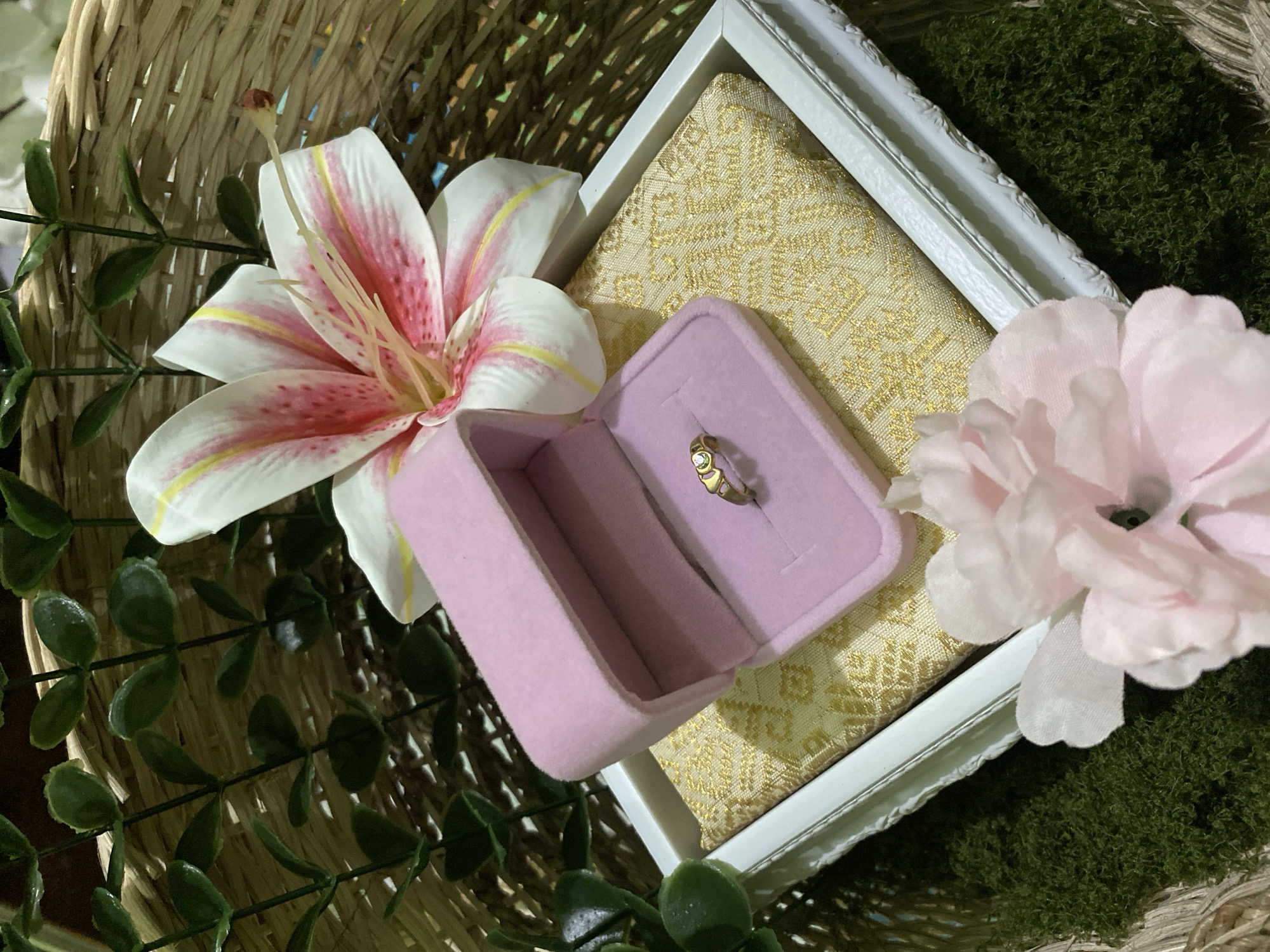Ring presentation arrangements styled for weddings or proposals, Kuala Pembuang
