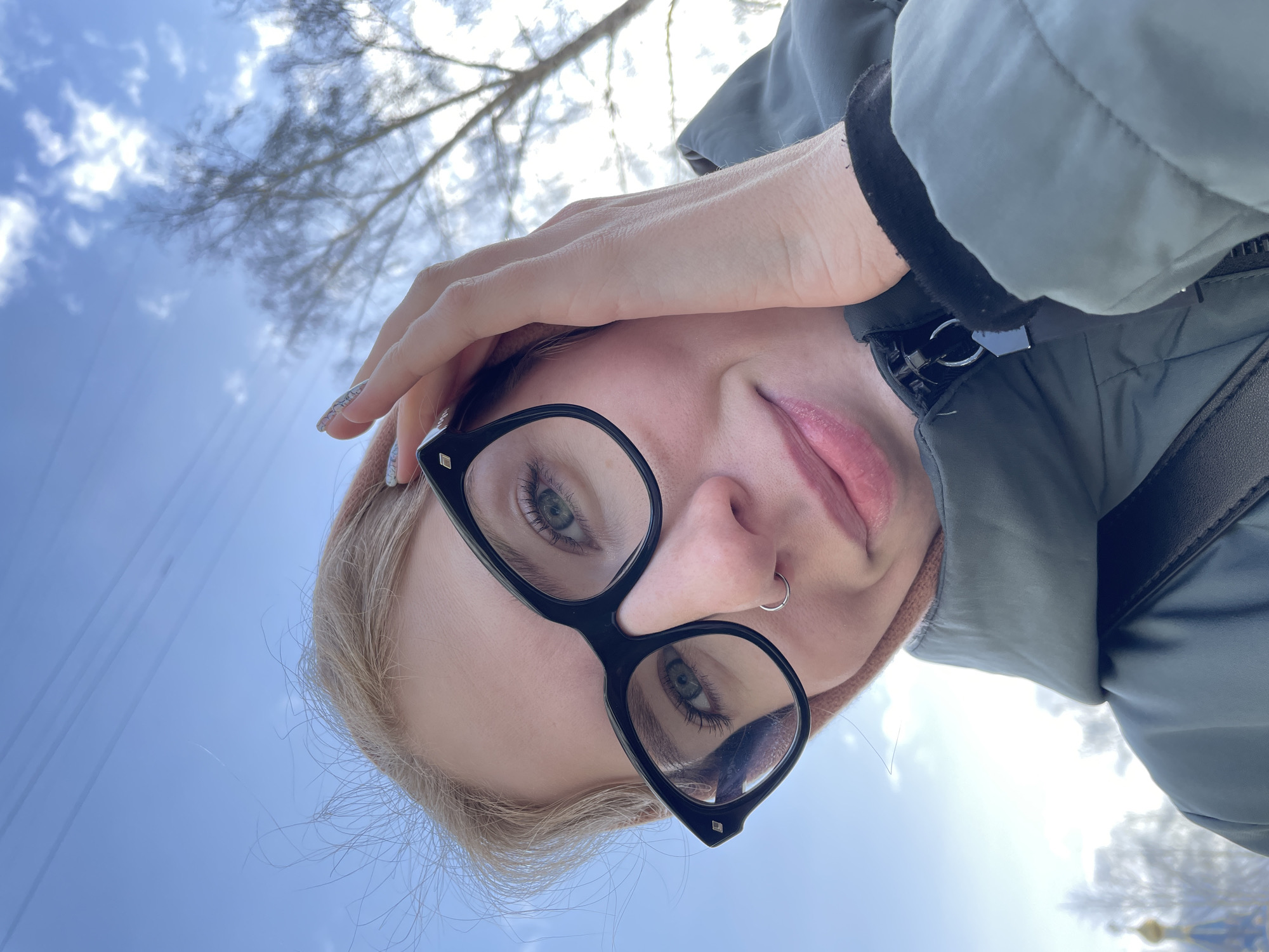 Spring afternoon moments captured across Izhevsk playgrounds and streets