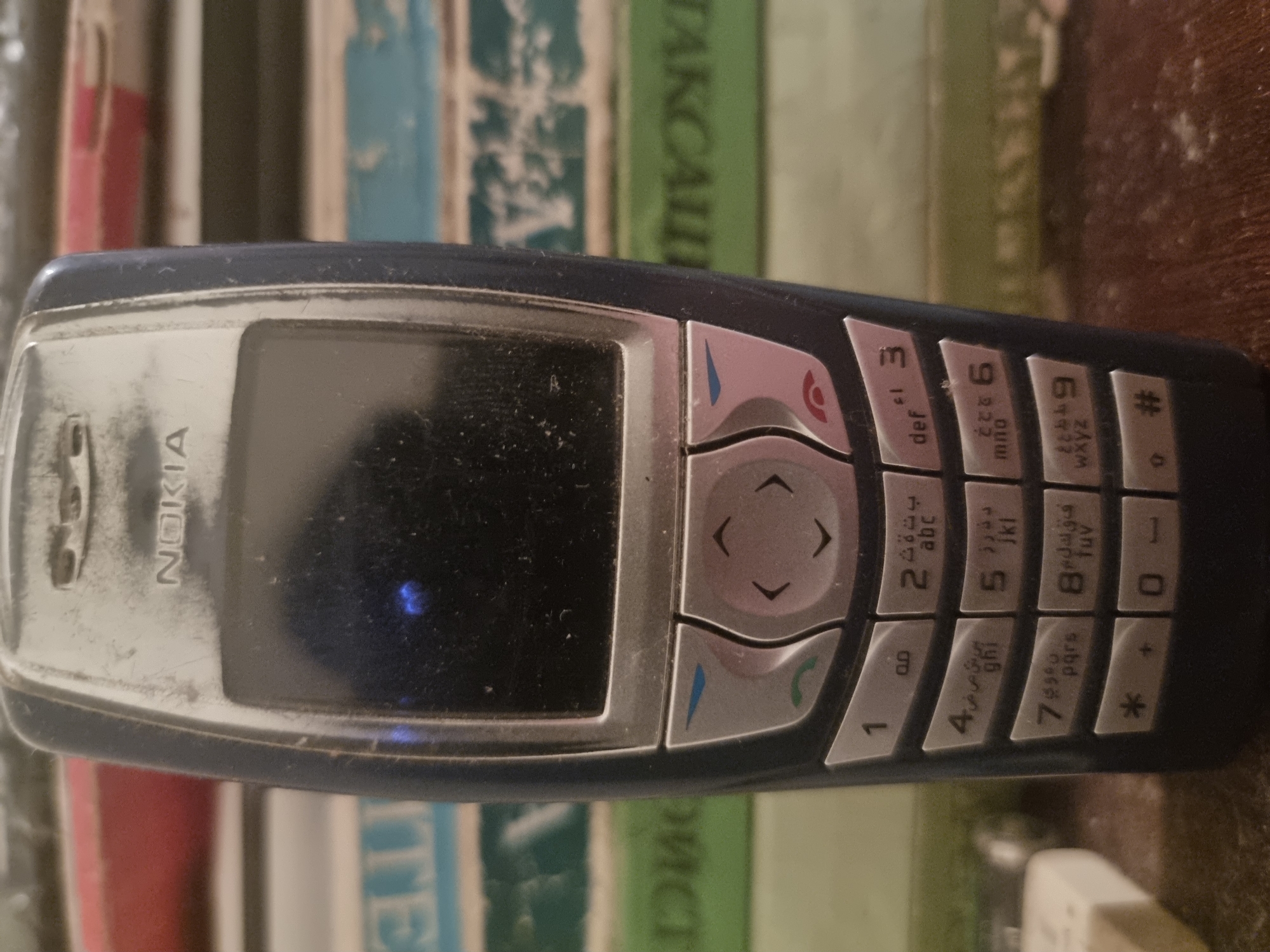 Dusty Nokia feature phone found abandoned on surface