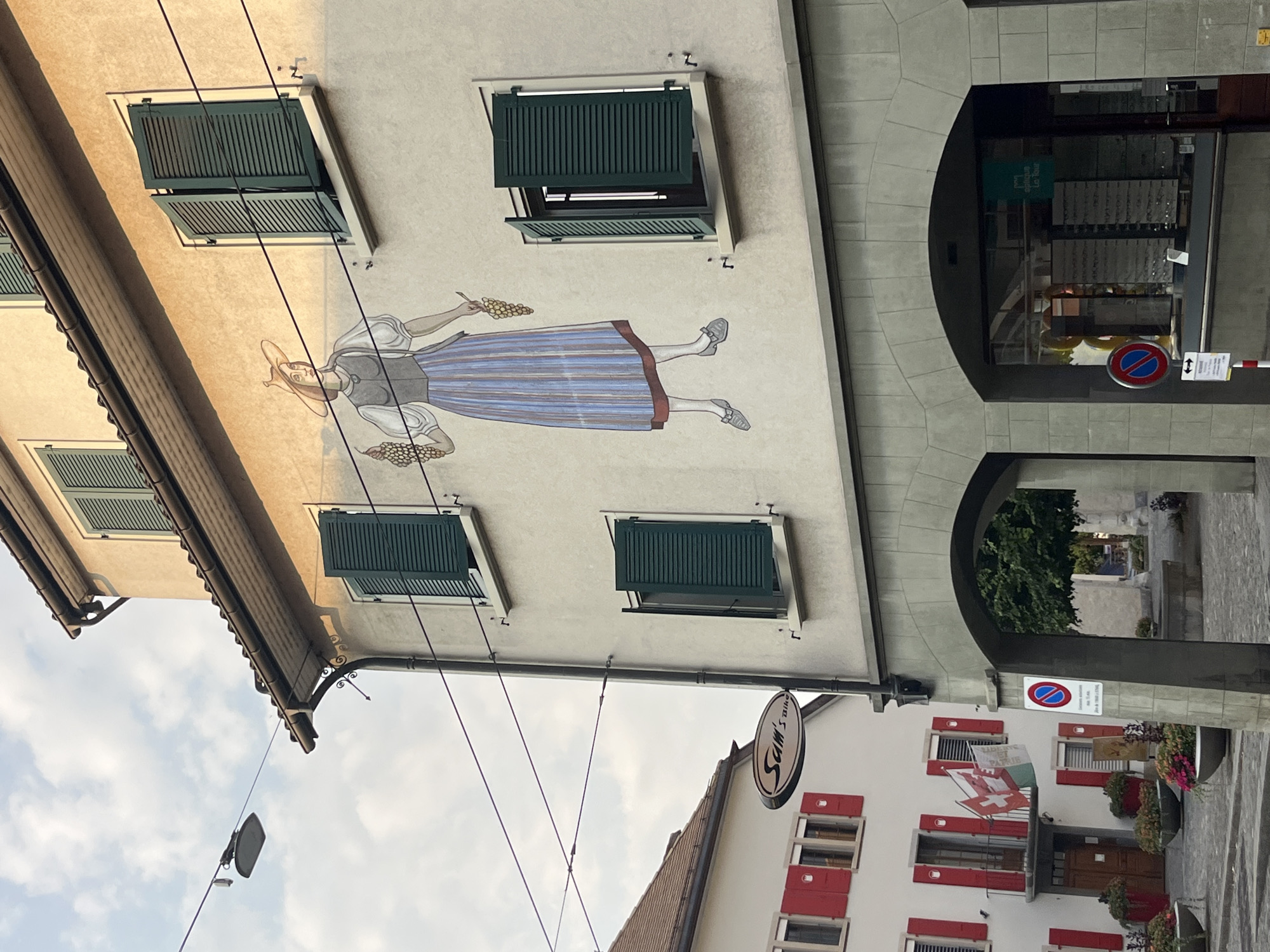 Strolling through La Tour-de-Peilz's historic town center
