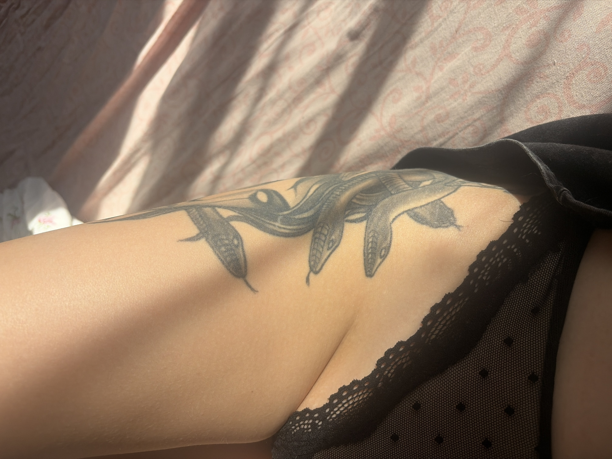 Multi-headed snake tattoo detail, Shlisselburg