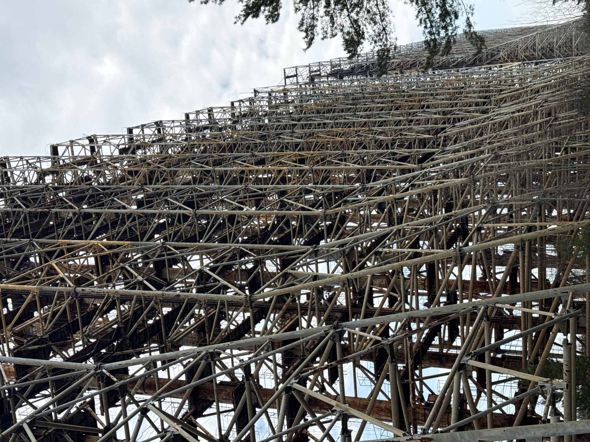 Visitors document massive Duga radar system at Chornobyl