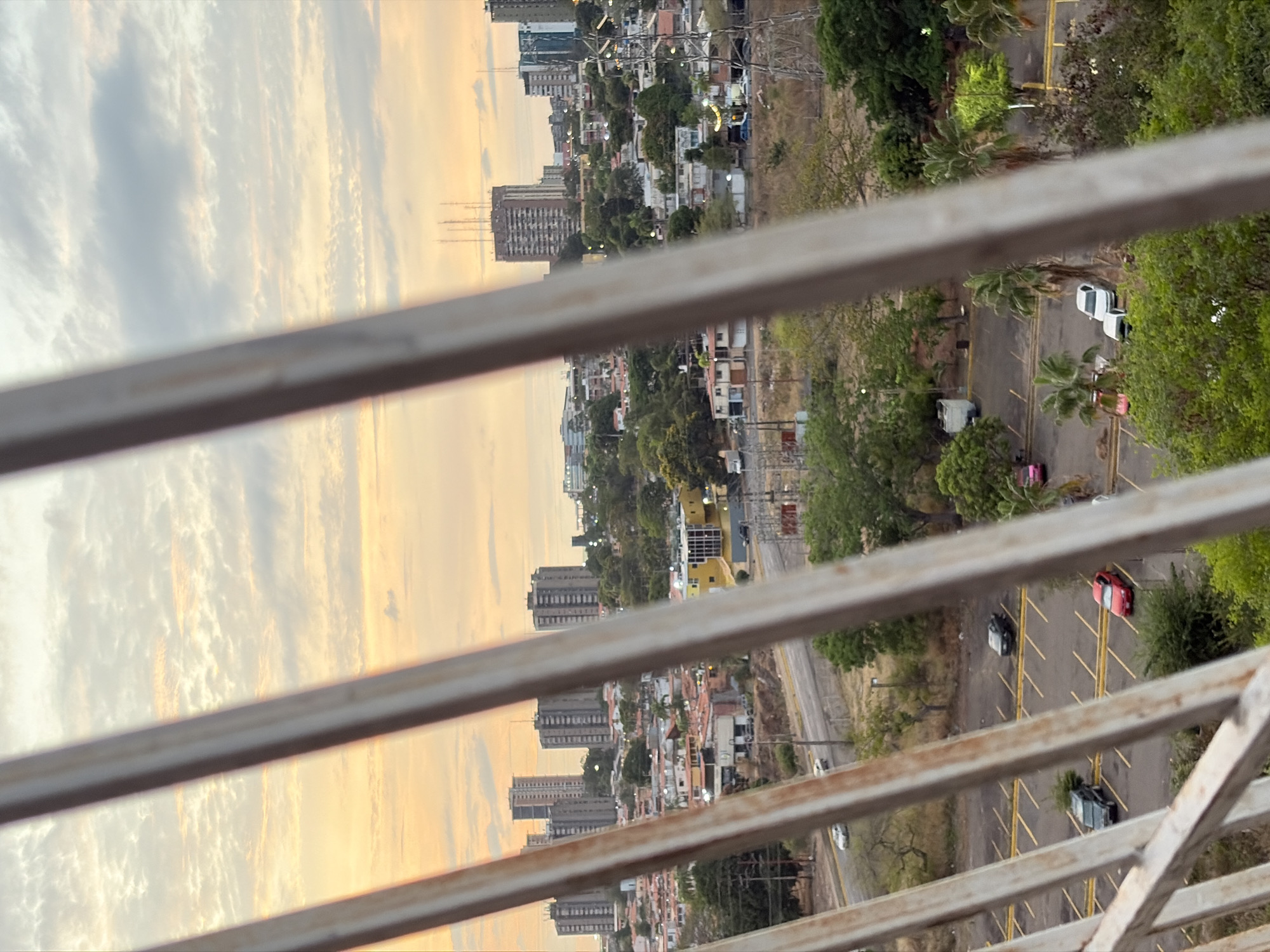 Quiet home moments captured in Ciudad Guayana evening