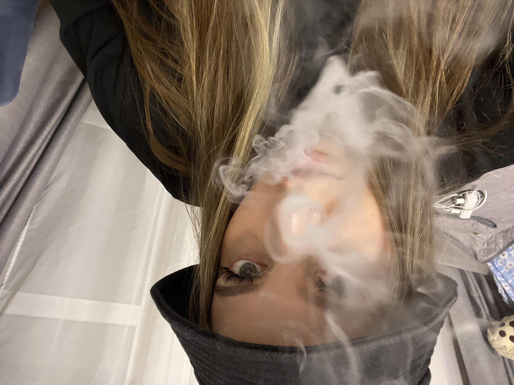 Evening selfies and vaping captured in Krasnodar, Russia