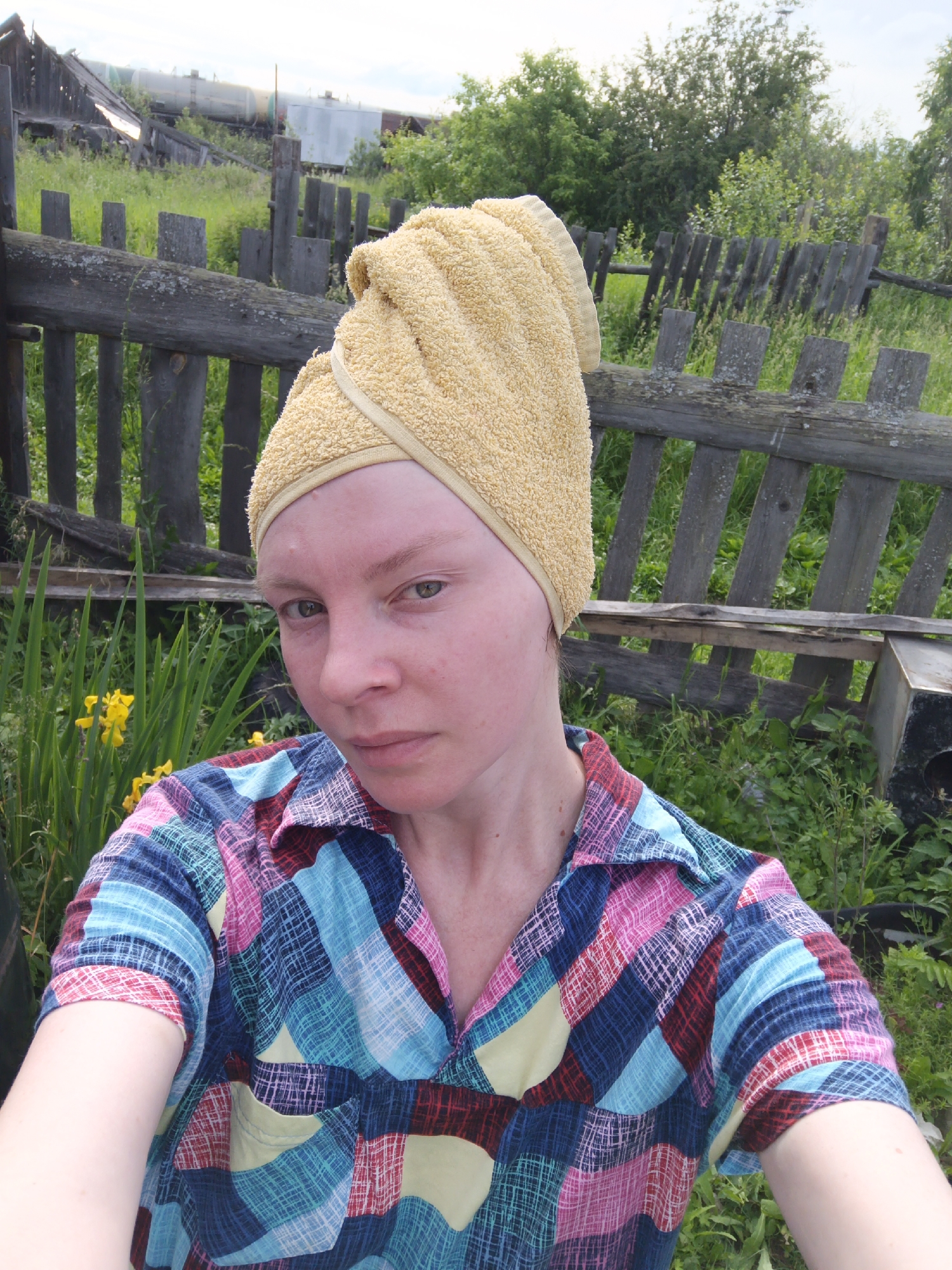 Garden life and quiet moments in a Russian backyard