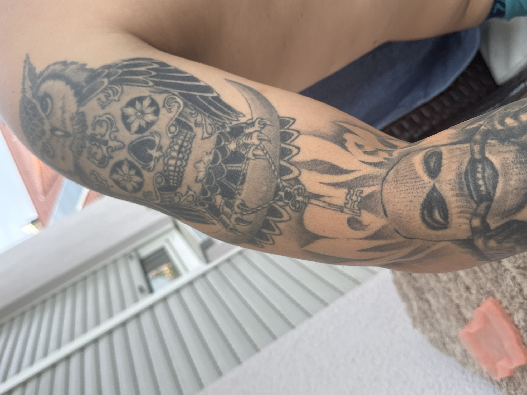 Lazy Sunday at home in Ellwangen, tattoos and all