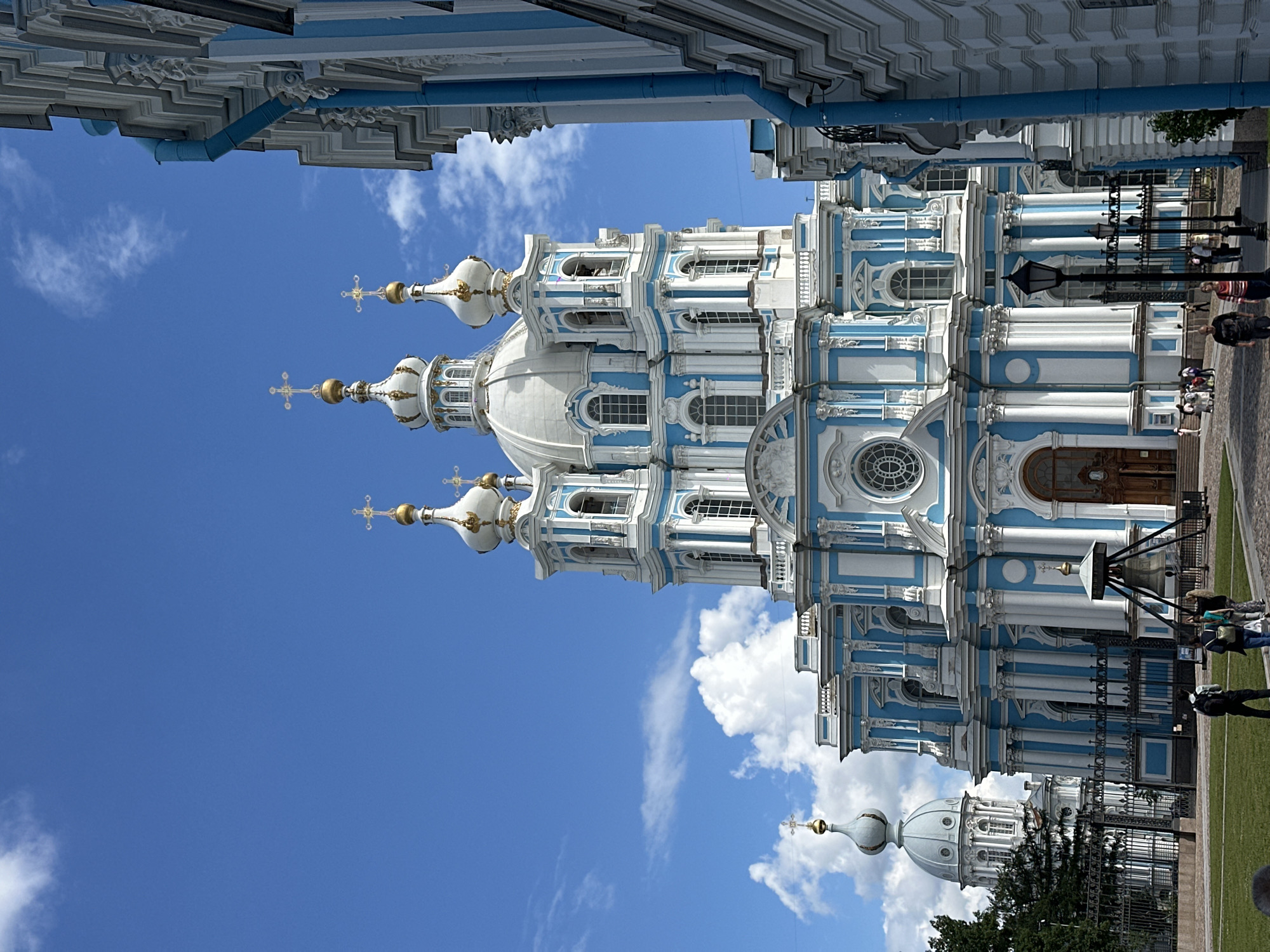 Wedding and architecture at Smolny Cathedral, Saint Petersburg