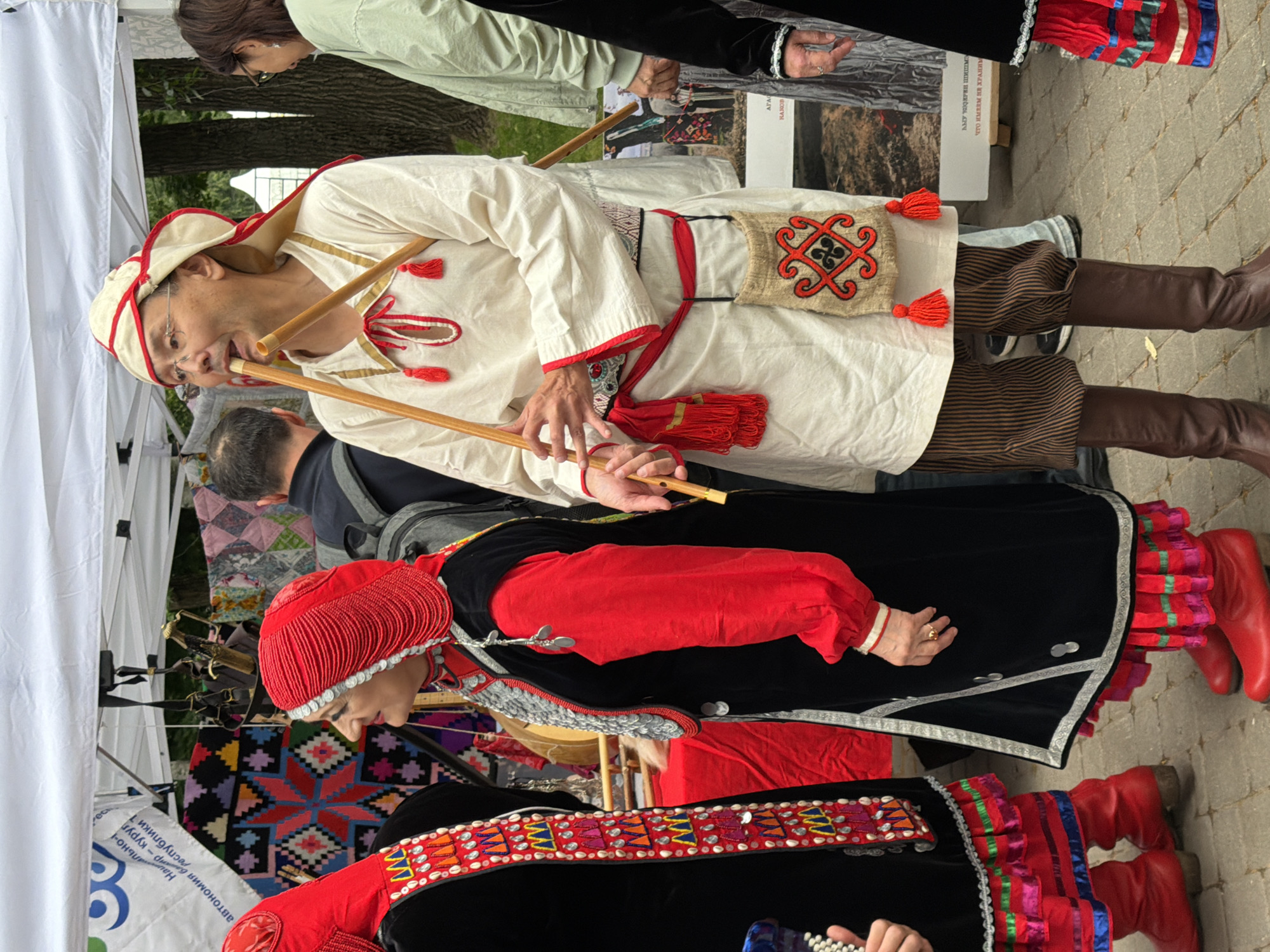 Traditional culture festival fills Kazan park with music and crafts