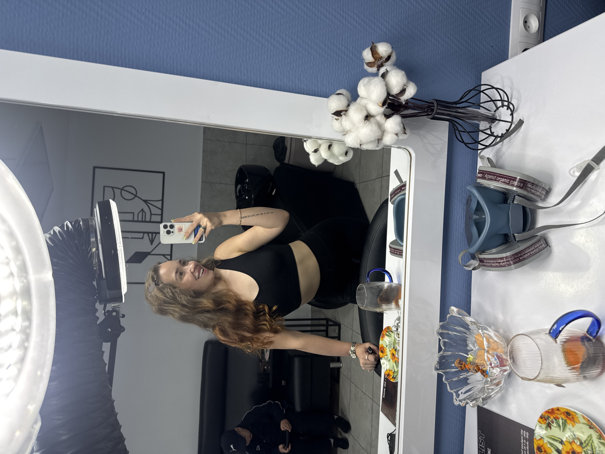 Woman documents salon visit and family time in Chaikovsky