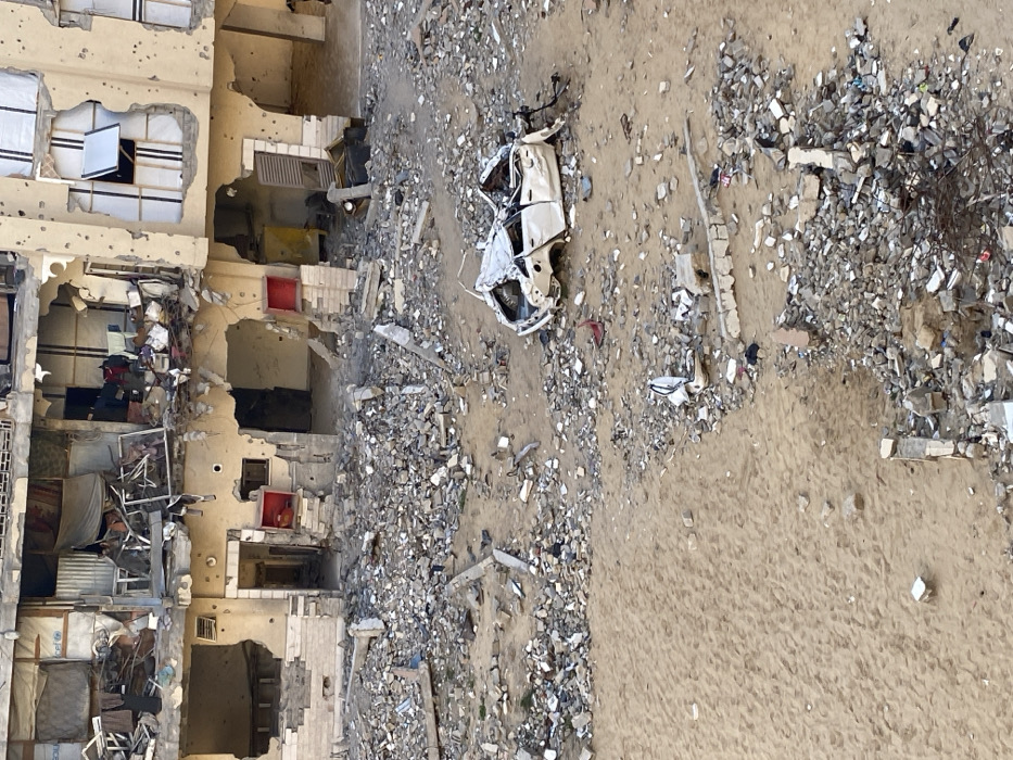 Khan Yunis residents navigate life amid widespread urban destruction
