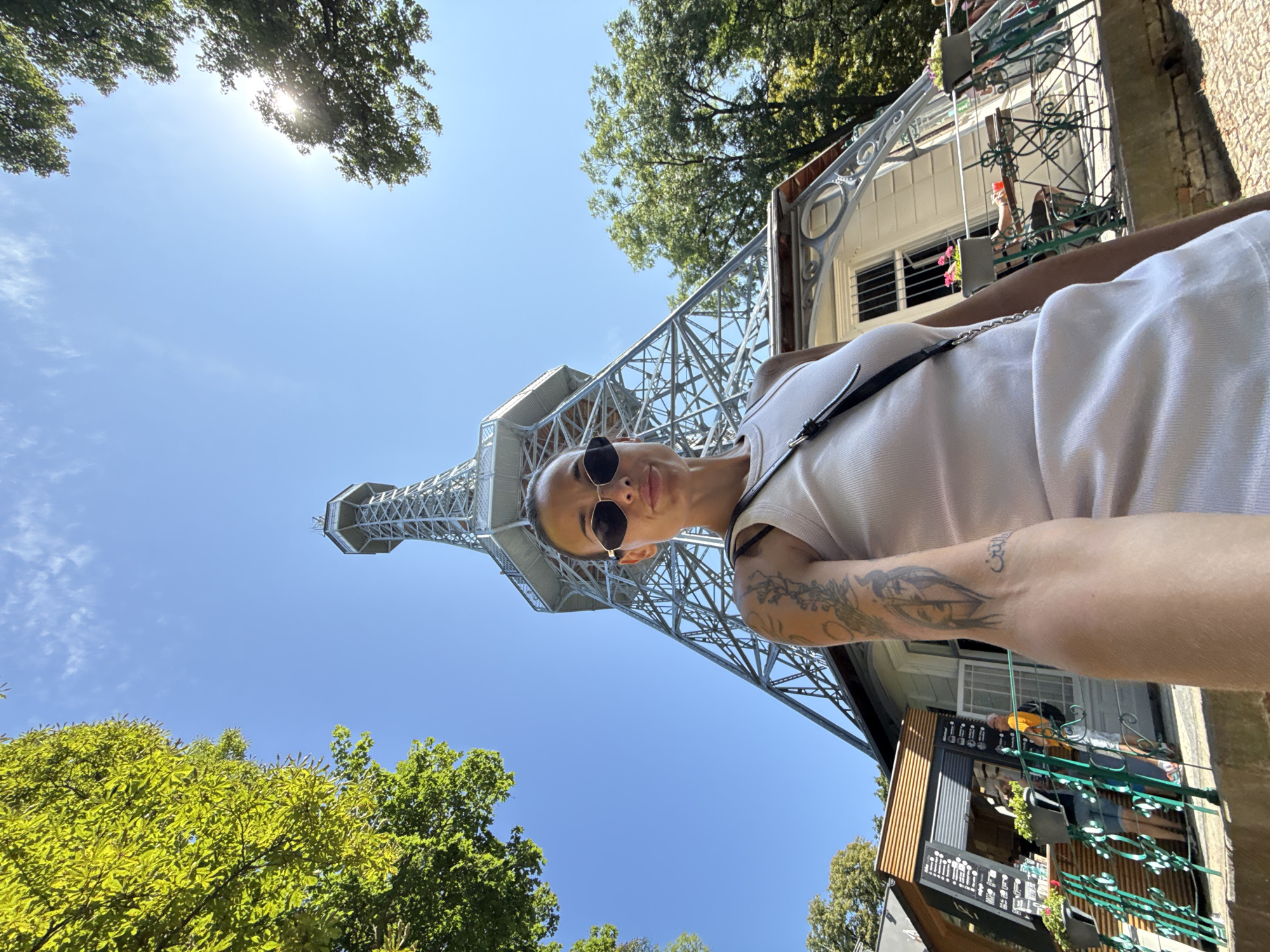 Morning at Petřín Tower, selfies and summer flowers