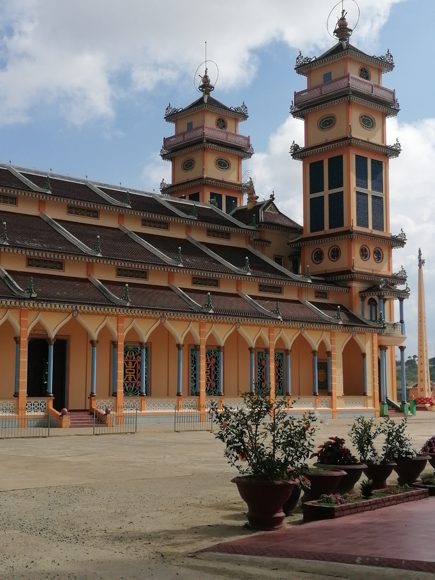 Temples, a grazing horse, and coffee farms in Vietnam's highlands