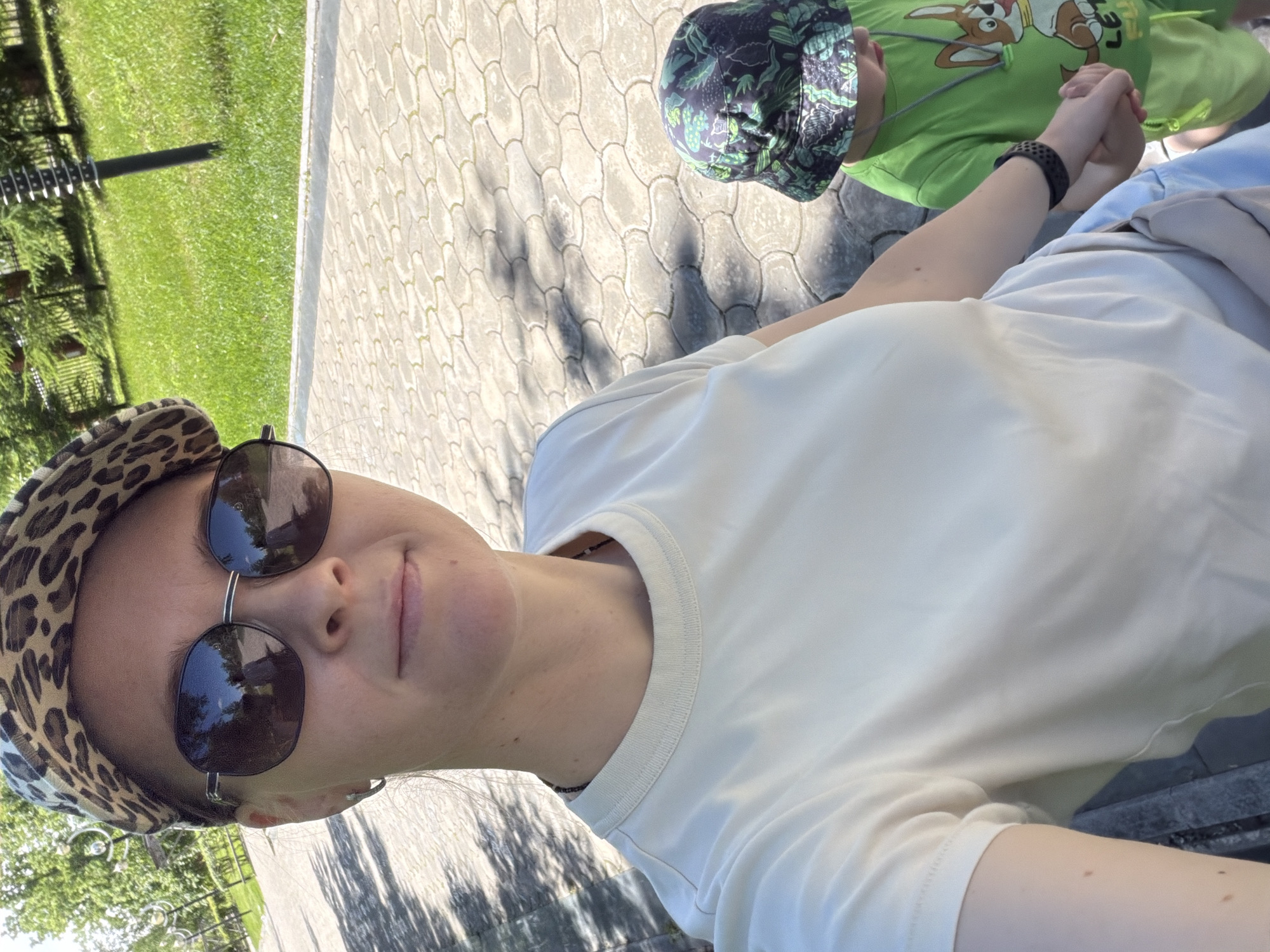 Family enjoys Saturday morning park outing in Khabarovsk