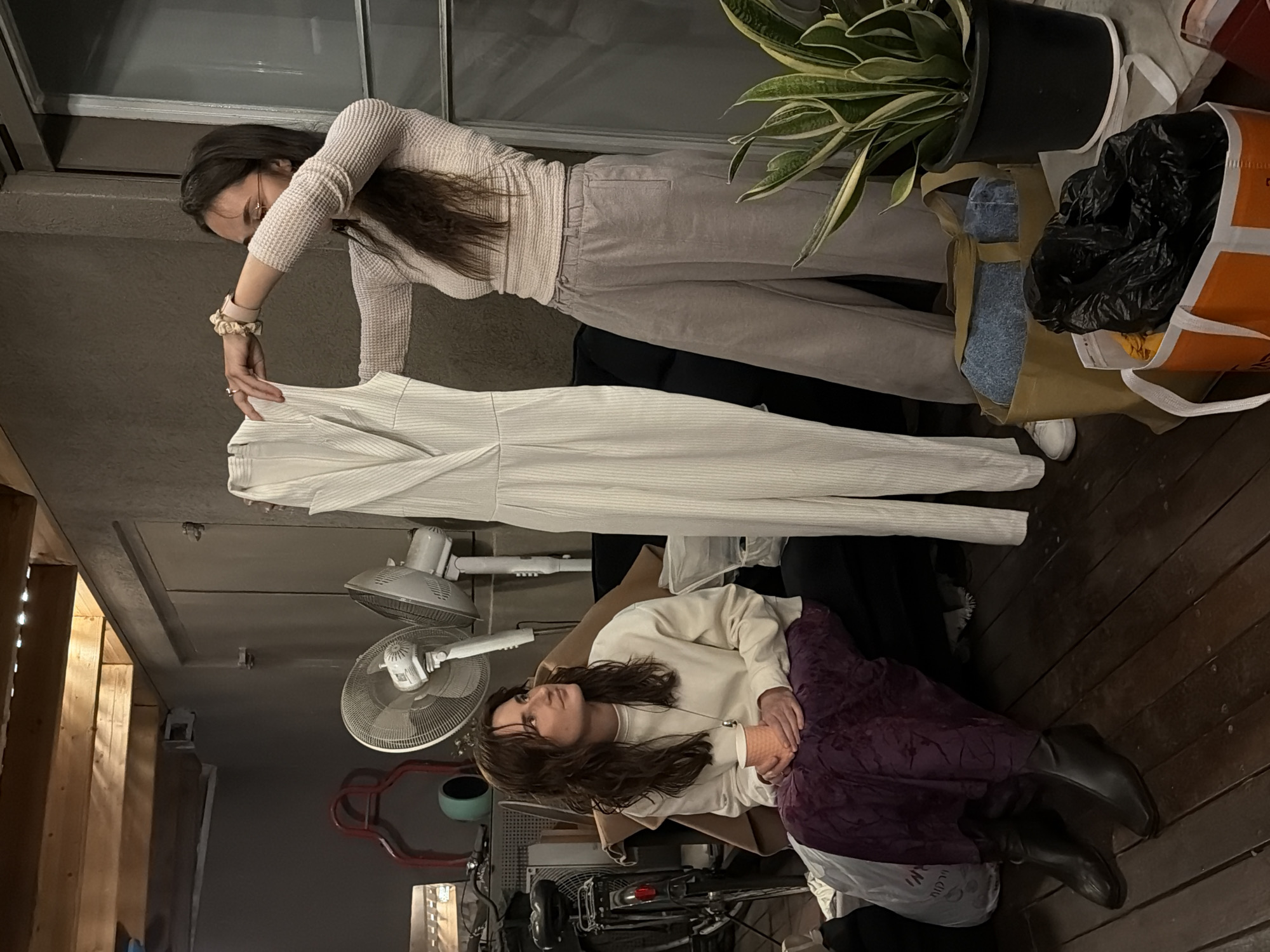 Women spotted in various Tel-Aviv locations during evening hours