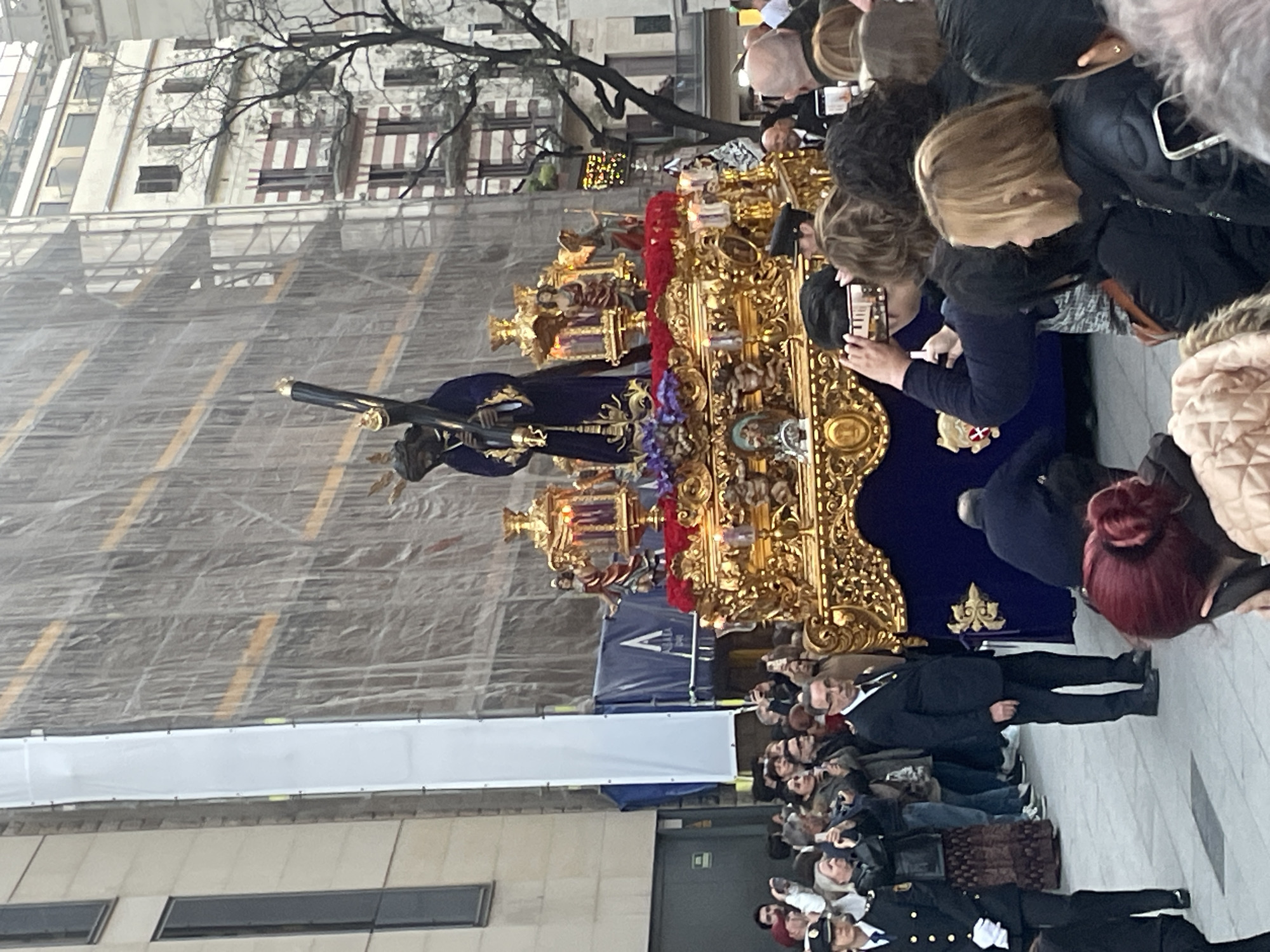 Religious procession draws phone-wielding crowds to Barcelona cathedral square