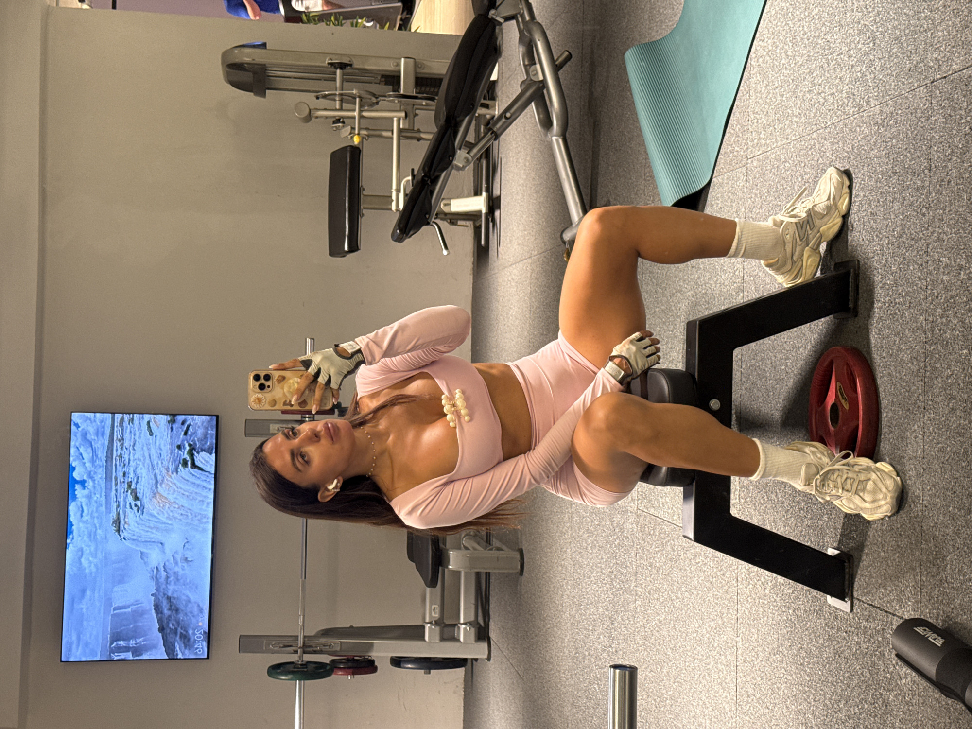 Gym selfie on a weight bench in Fethiye, Turkey