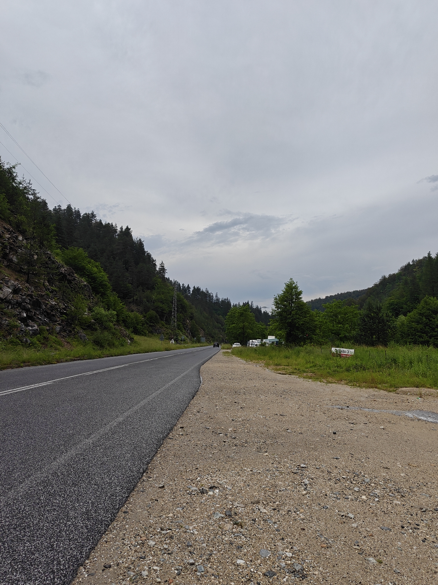 Mountain road, beetle, Roman mural witnessed in 15-minute span