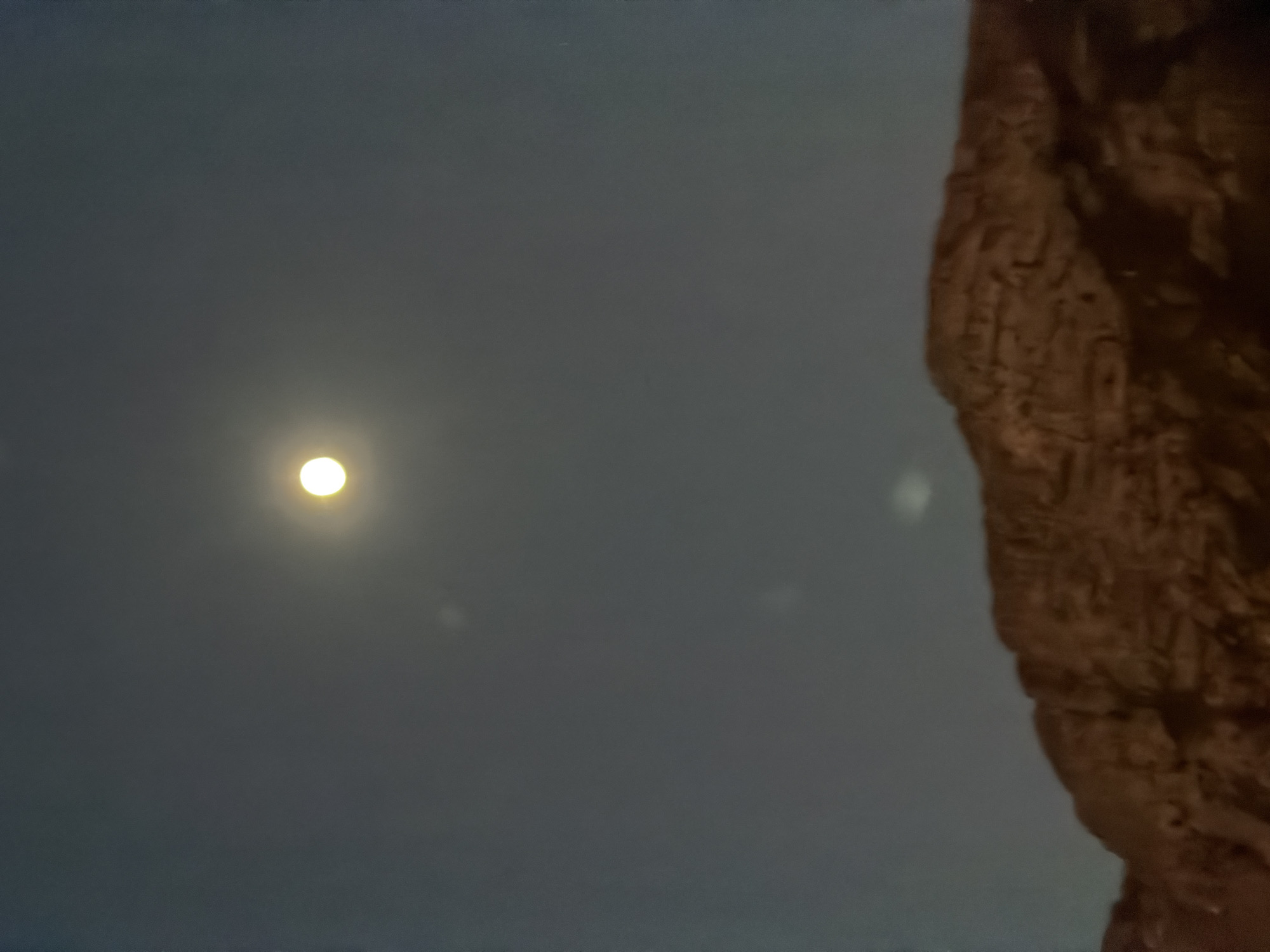 Bright circular light observed at Sir Lowry's Pass