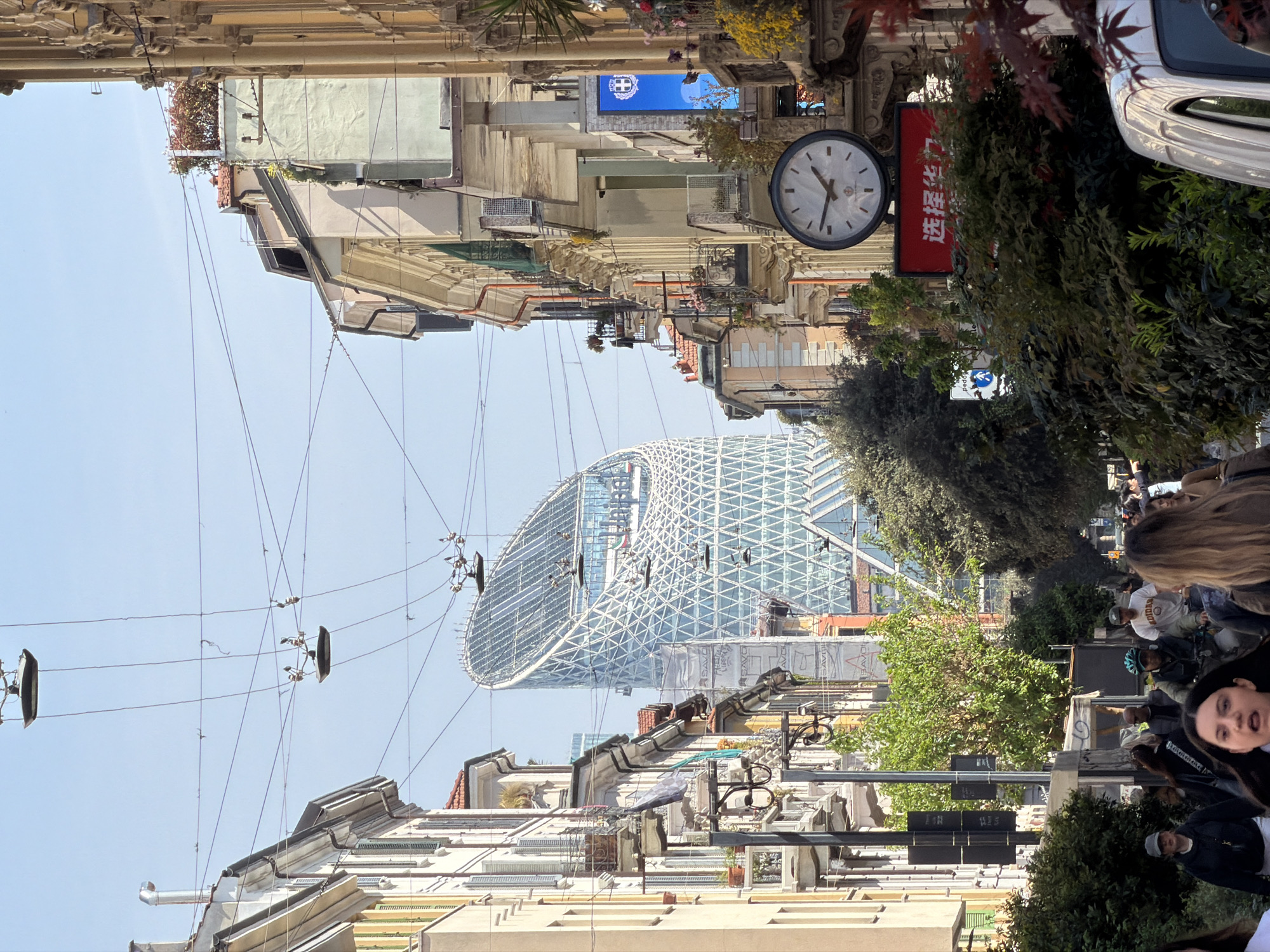 Milan morning walk captures Asian restaurants, coffee, street scenes