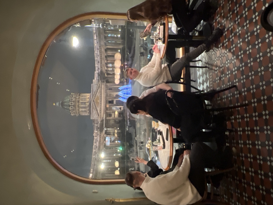Evening life around Saint Petersburg's Kazan Cathedral documented