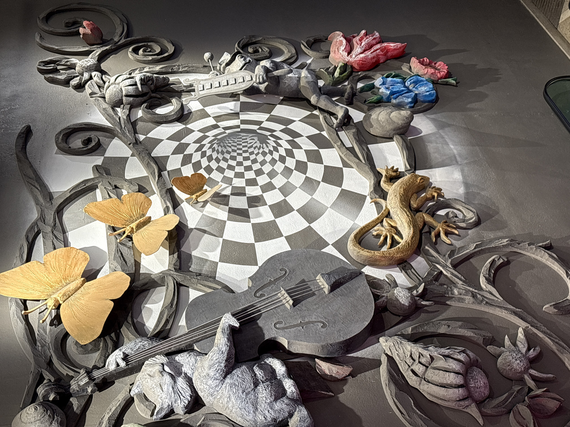 Surreal 3D art installation spotted in Yekaterinburg interior space