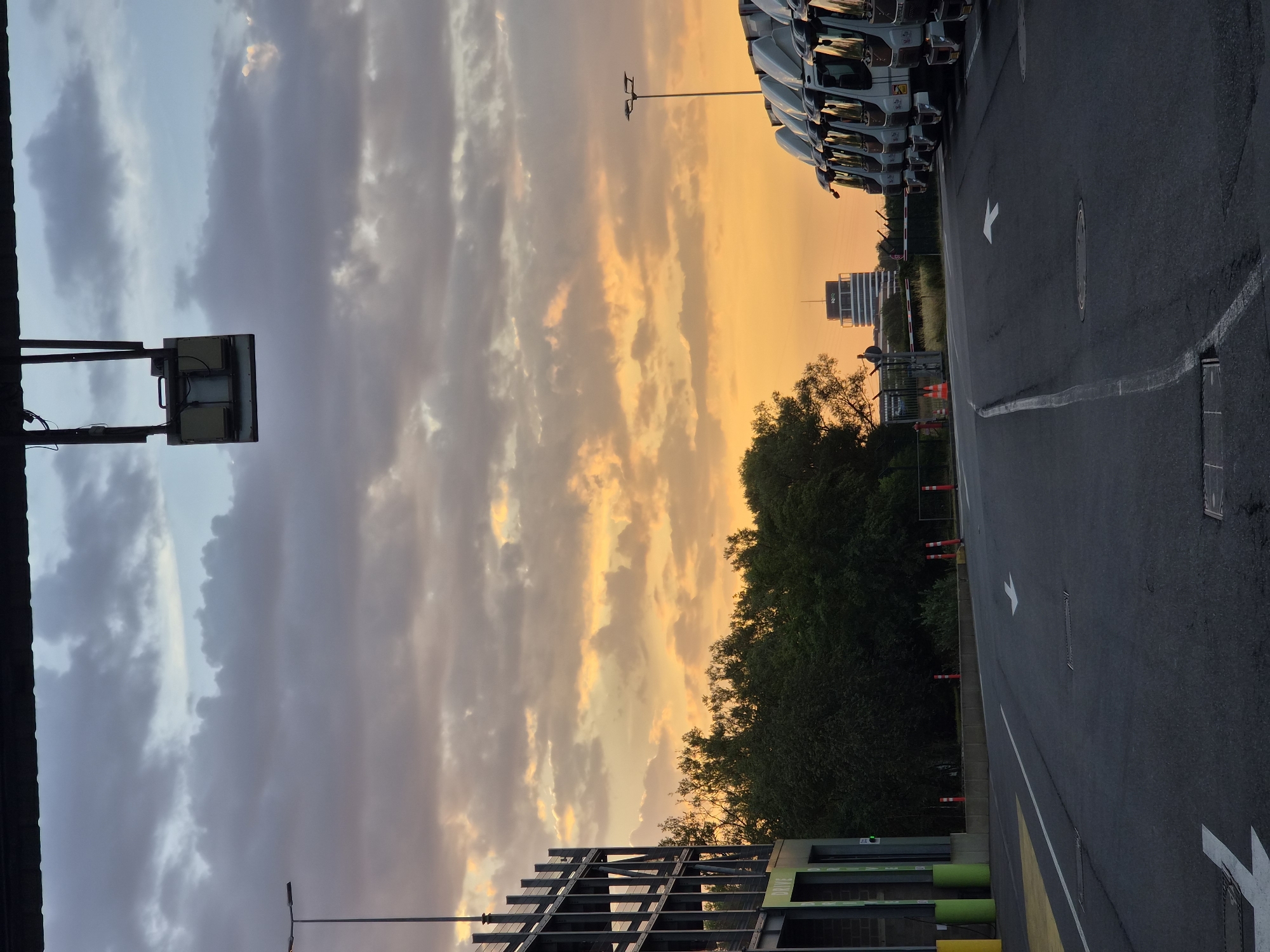 Early morning maintenance work at a Leudelange industrial facility