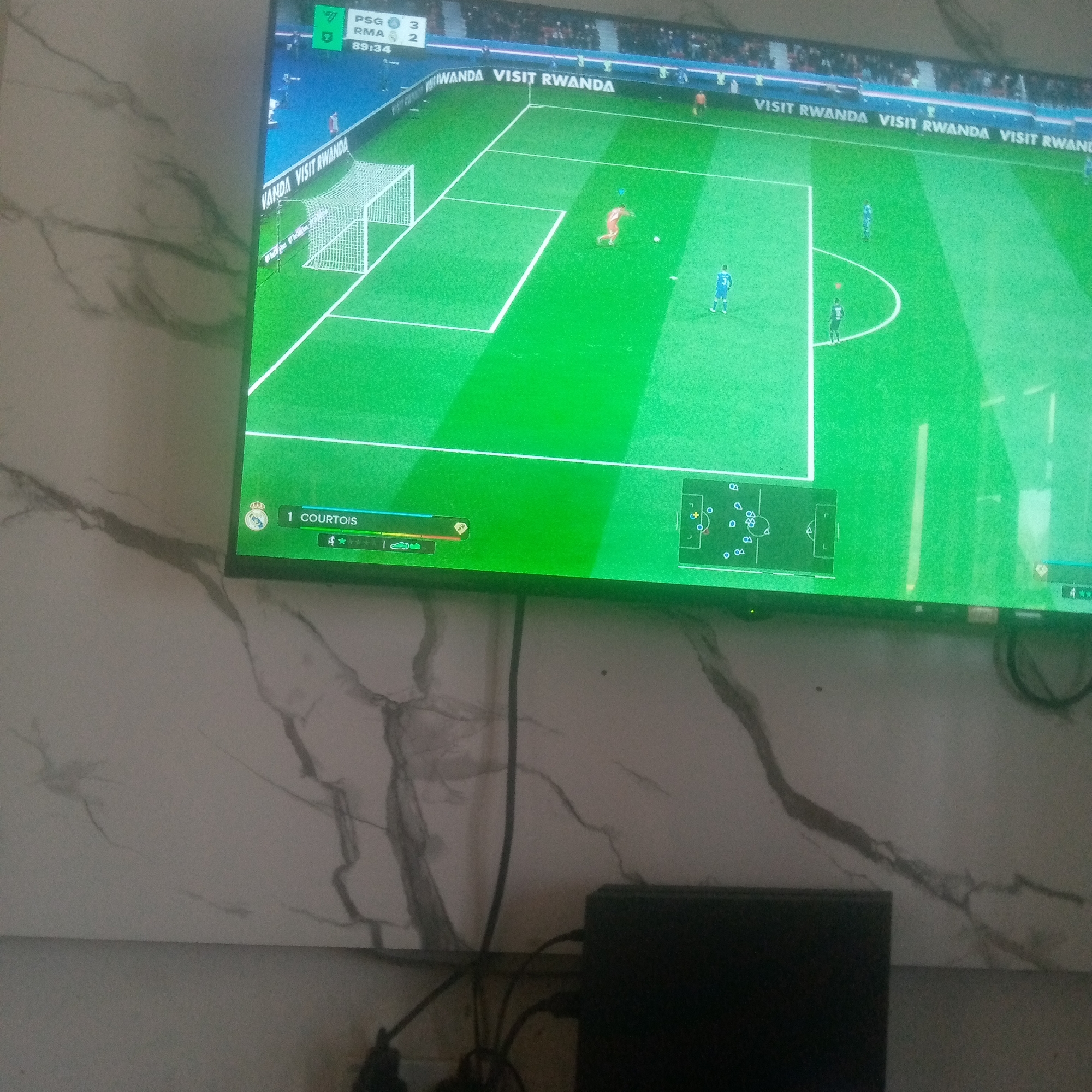 Gaming Setup Documented During 22-Minute Indoor Observation Session