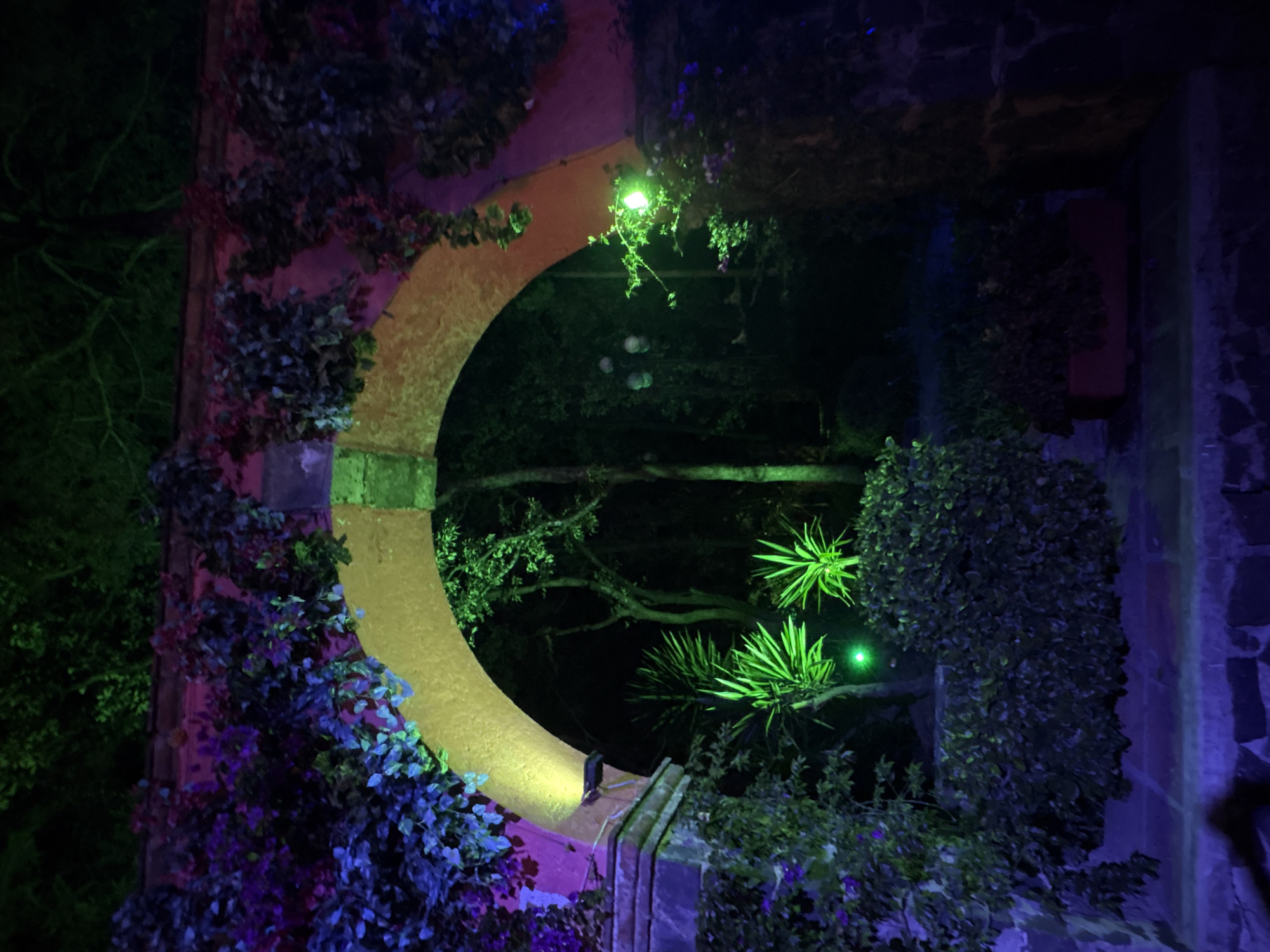Nighttime visit to Six Flags Mexico captures rides and decorations
