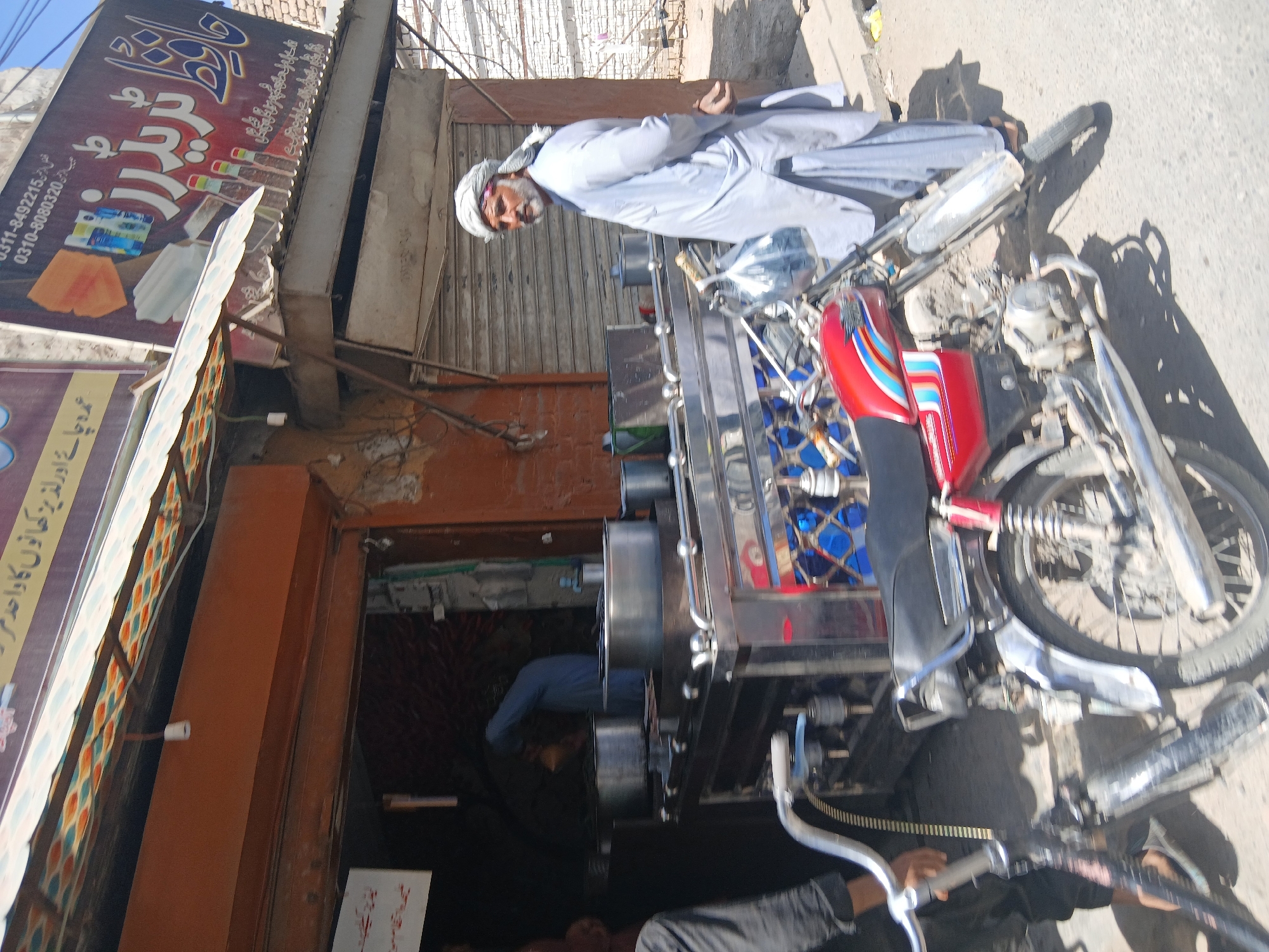 Morning street life documented in Quetta, Pakistan