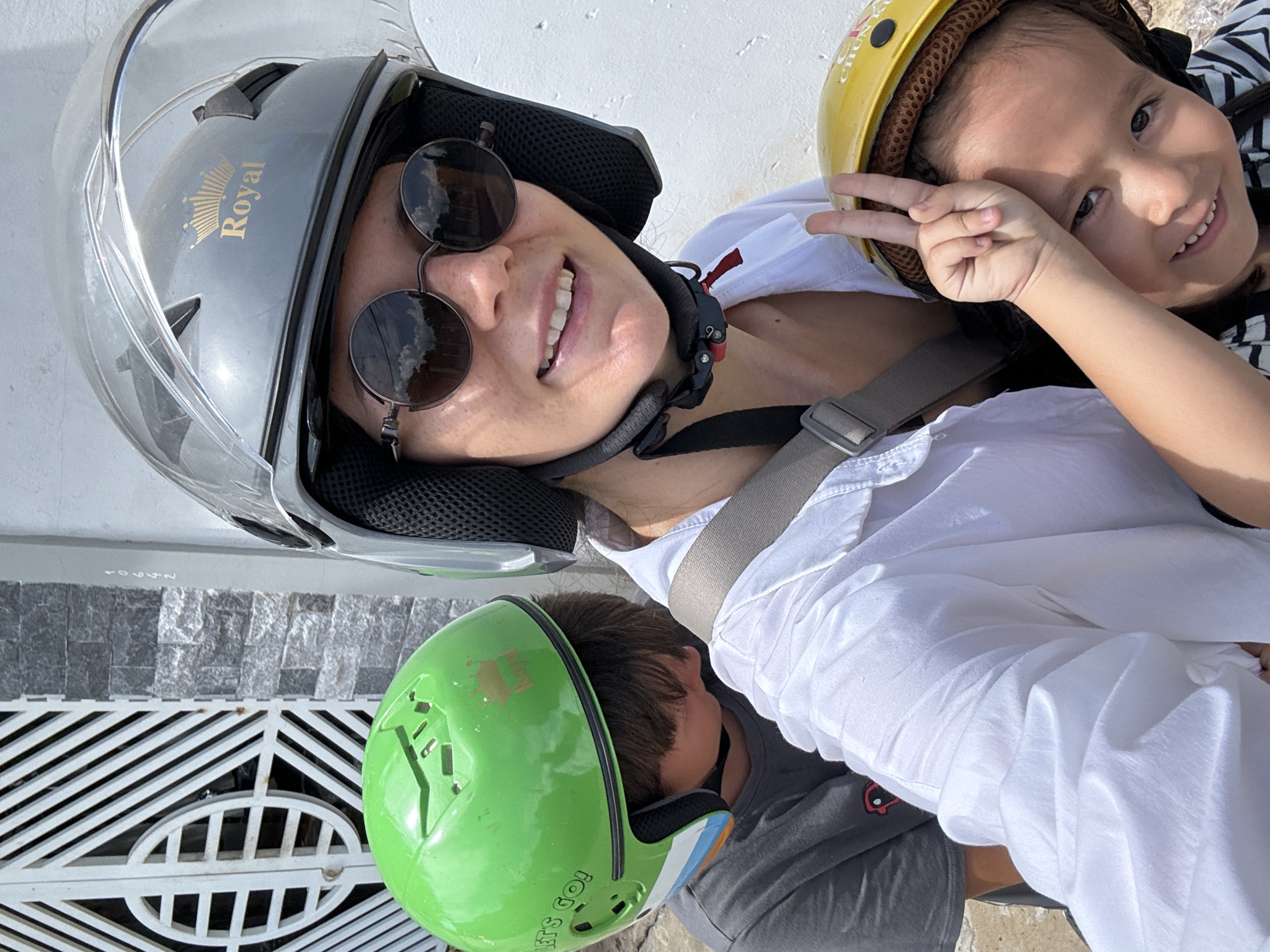 Tourist family and woman documented in Mũi Né, Vietnam