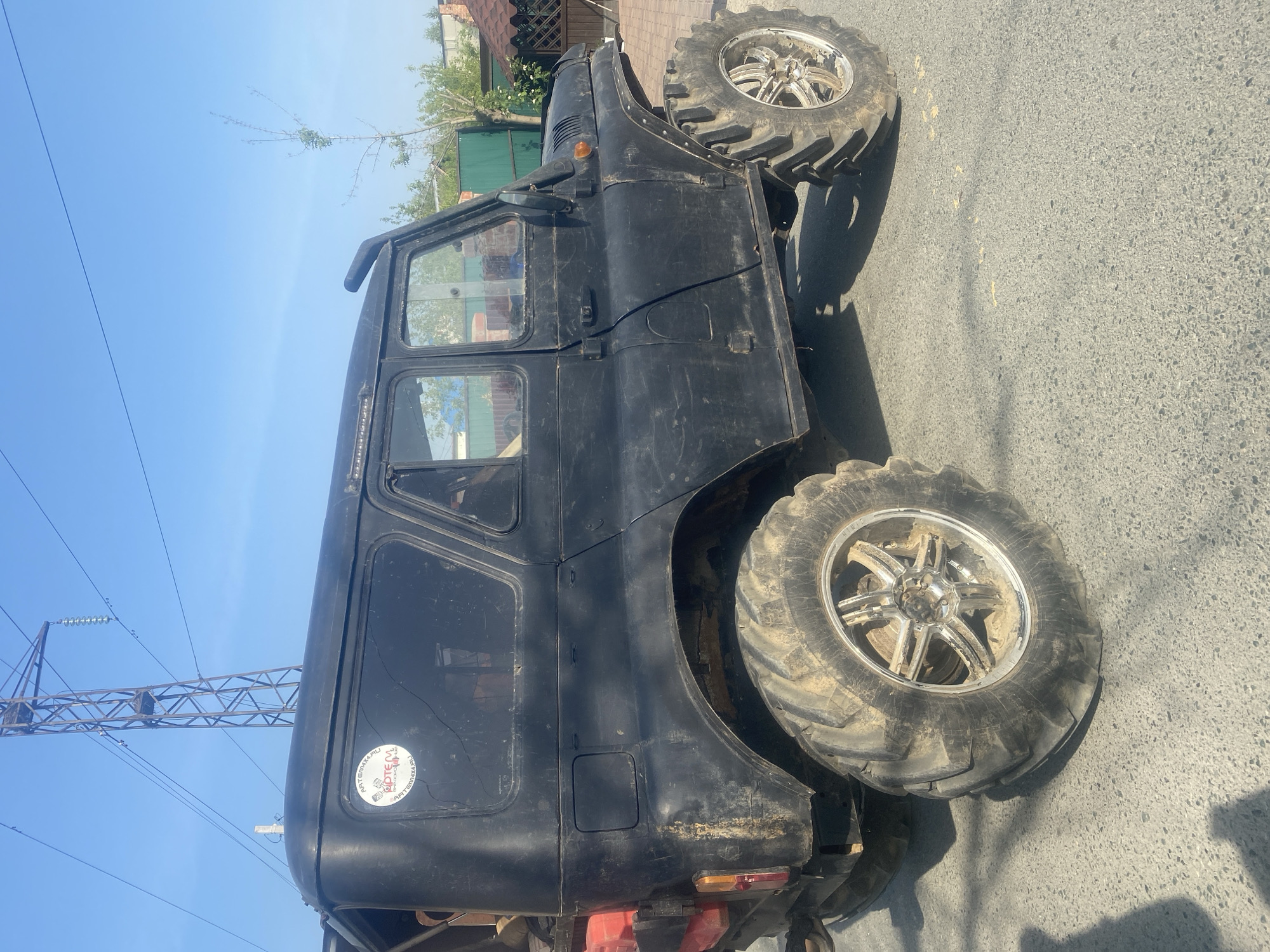 Modified off-road vehicle spotted on Artyom street