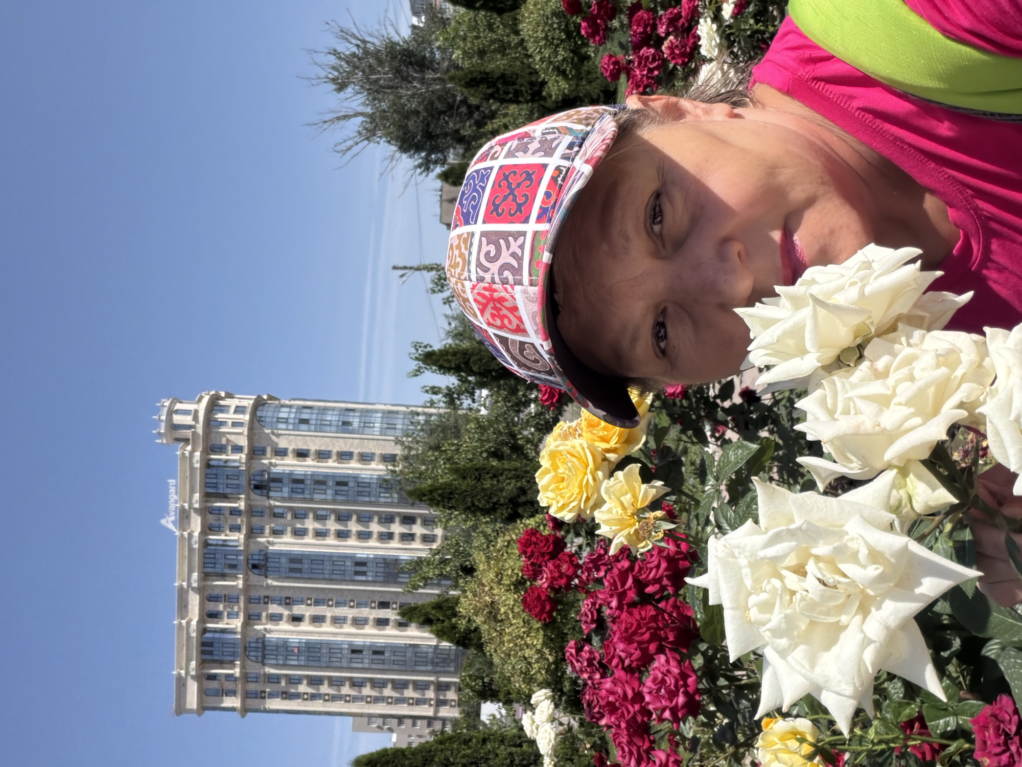 Morning Rose Garden Gathering Draws Selfie-Taking Visitors