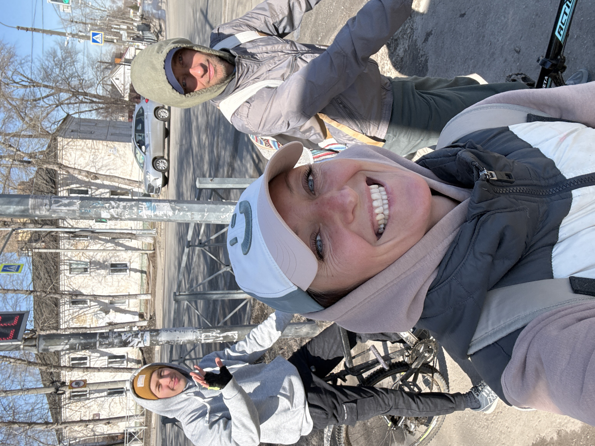 Three cyclists spotted on Ulyanovsk street