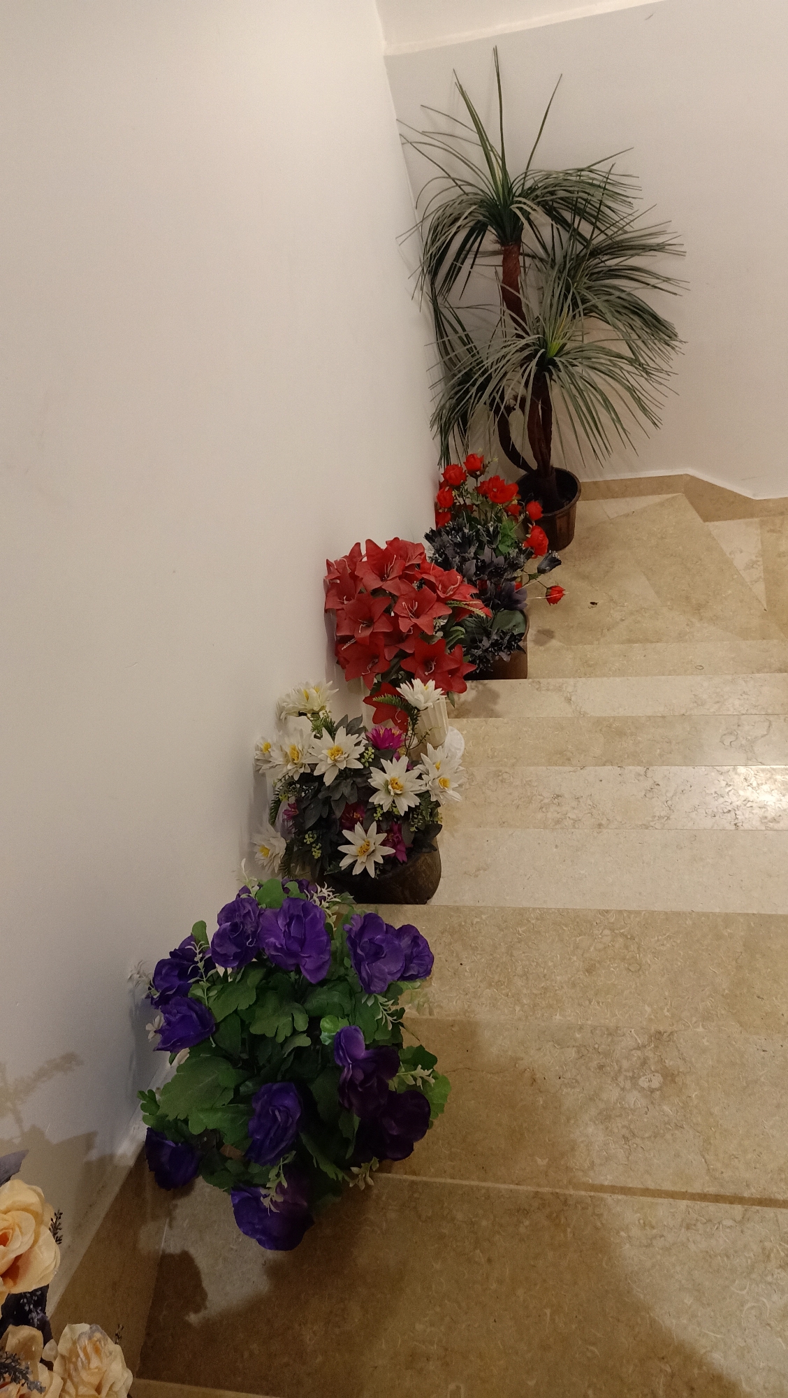 Pastries, marble stairs, and a tired hello from Kuwait City